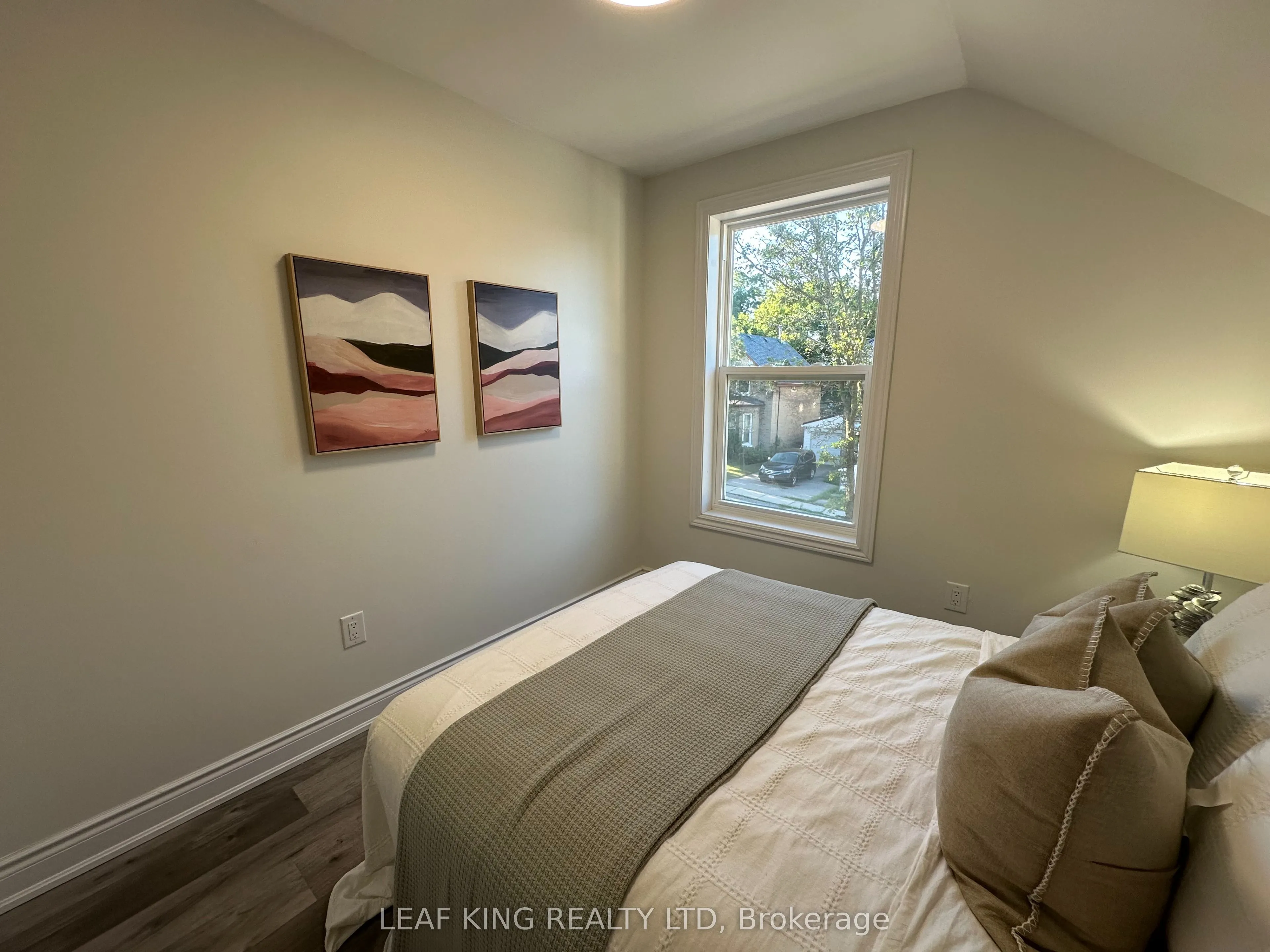 315 Simcoe Street