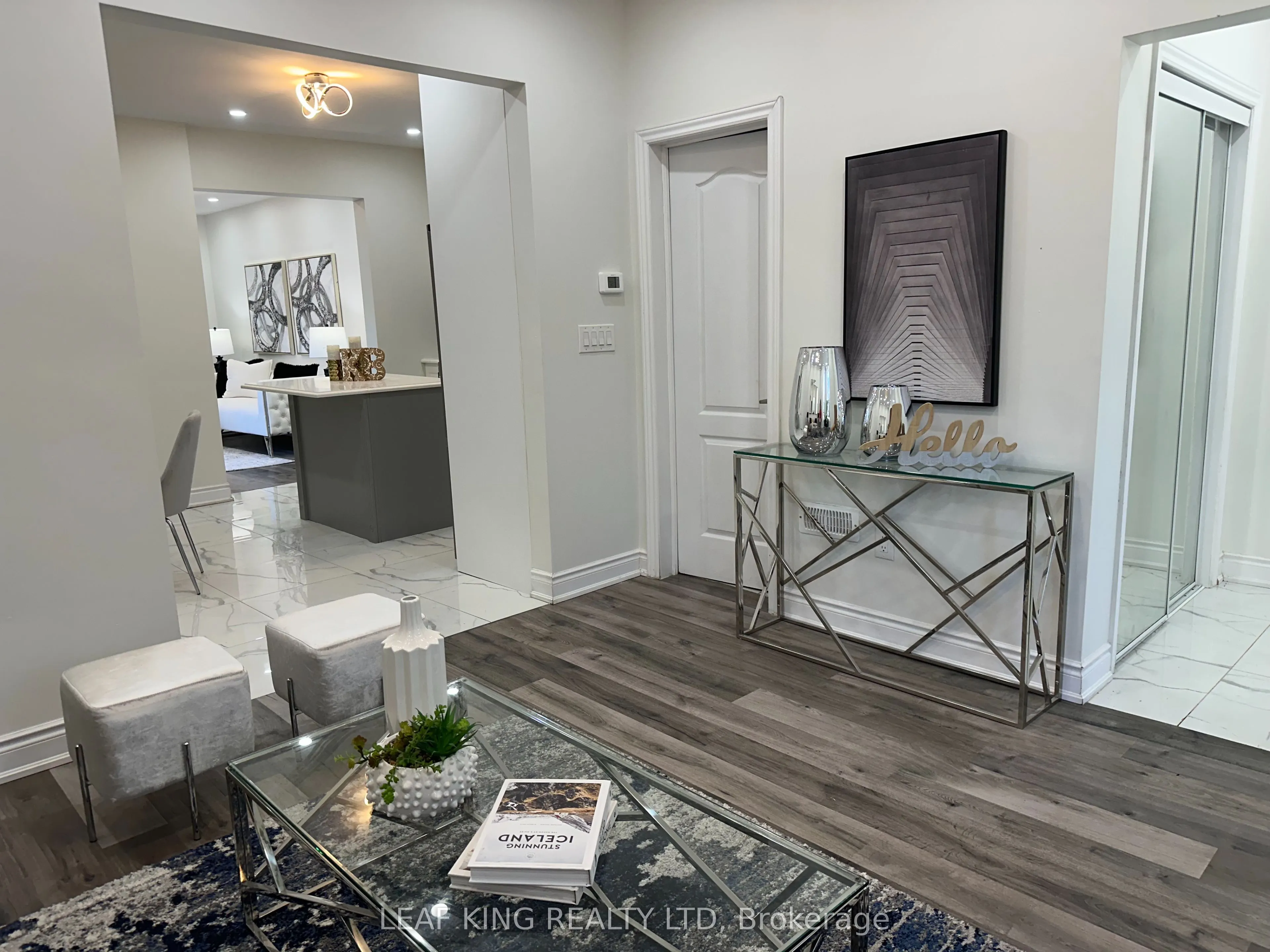 315 Simcoe Street