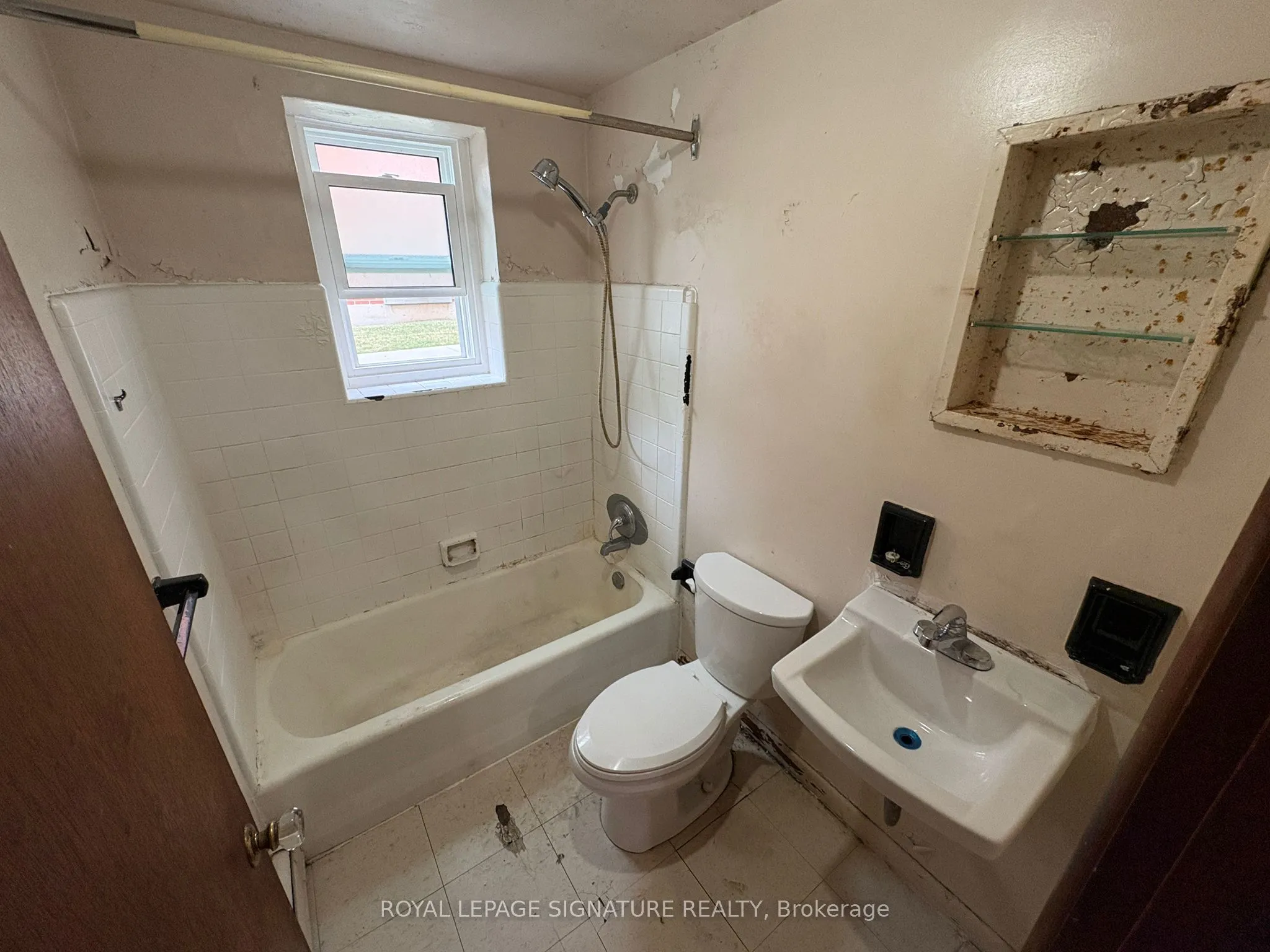 5 Applewood Avenue, #1