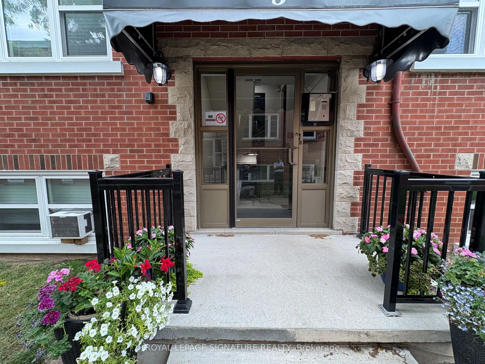 5 Applewood Avenue, #1