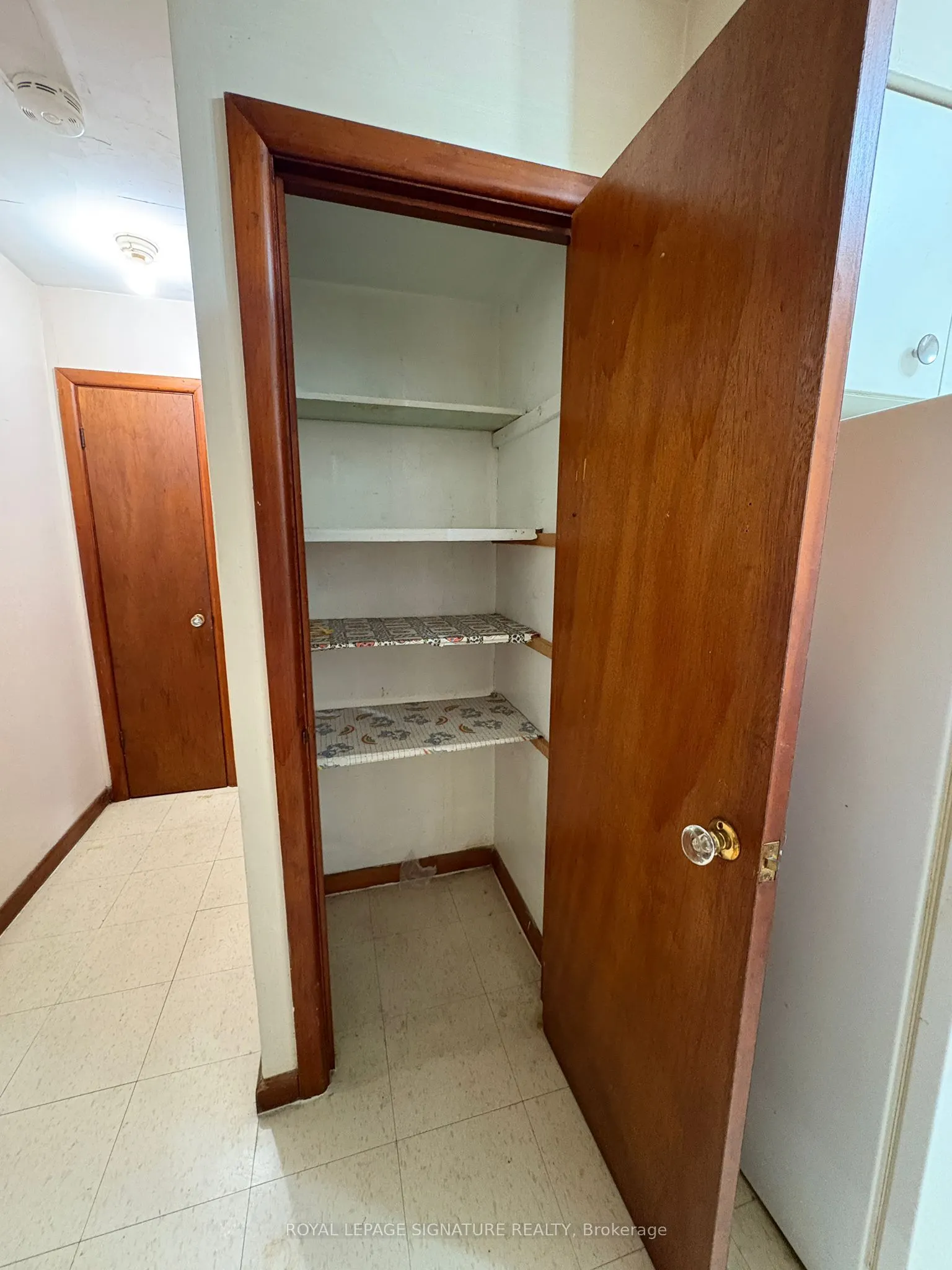 5 Applewood Avenue, #1
