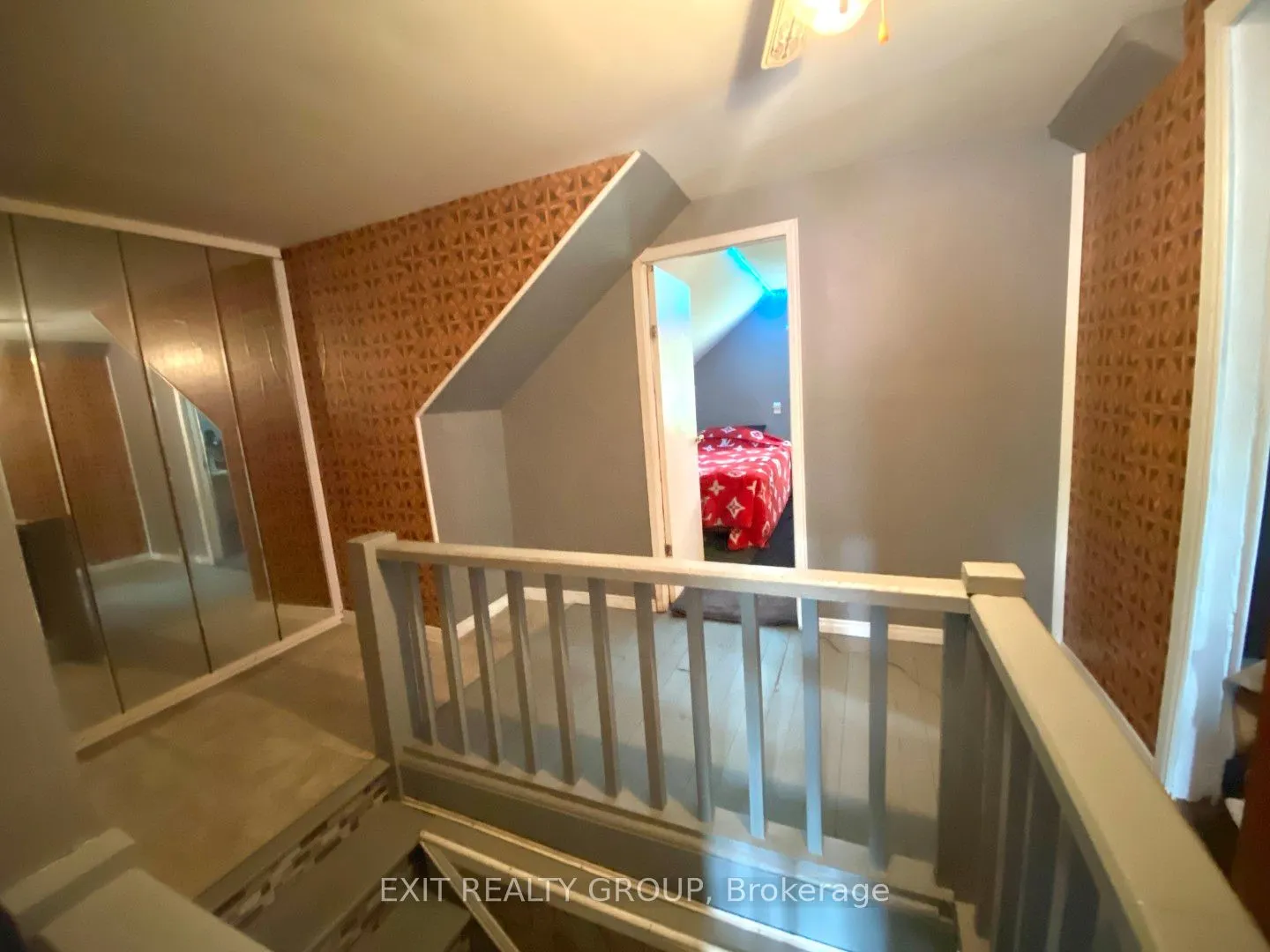 33 Glastonbury Road