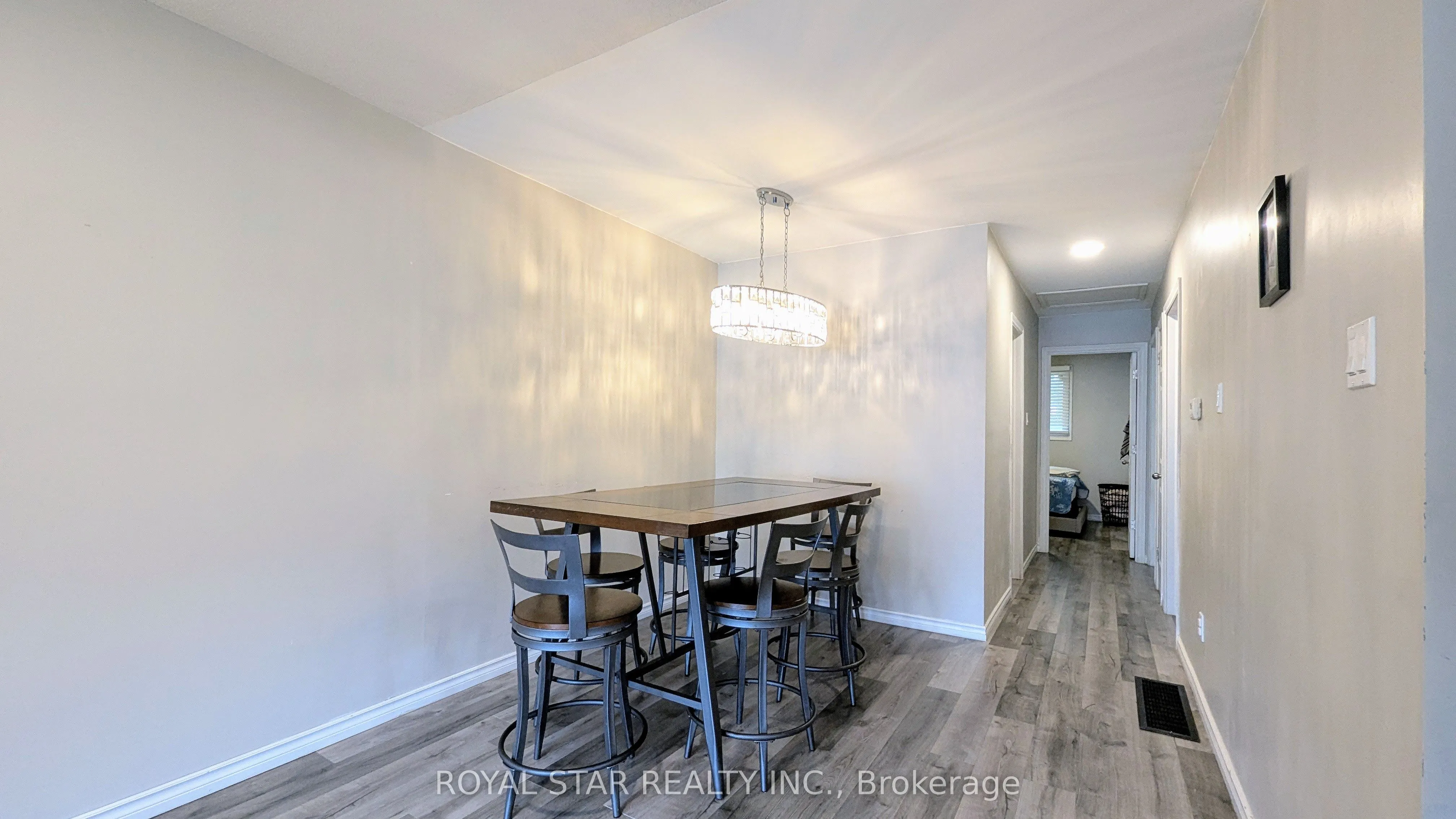 42 Witty Avenue