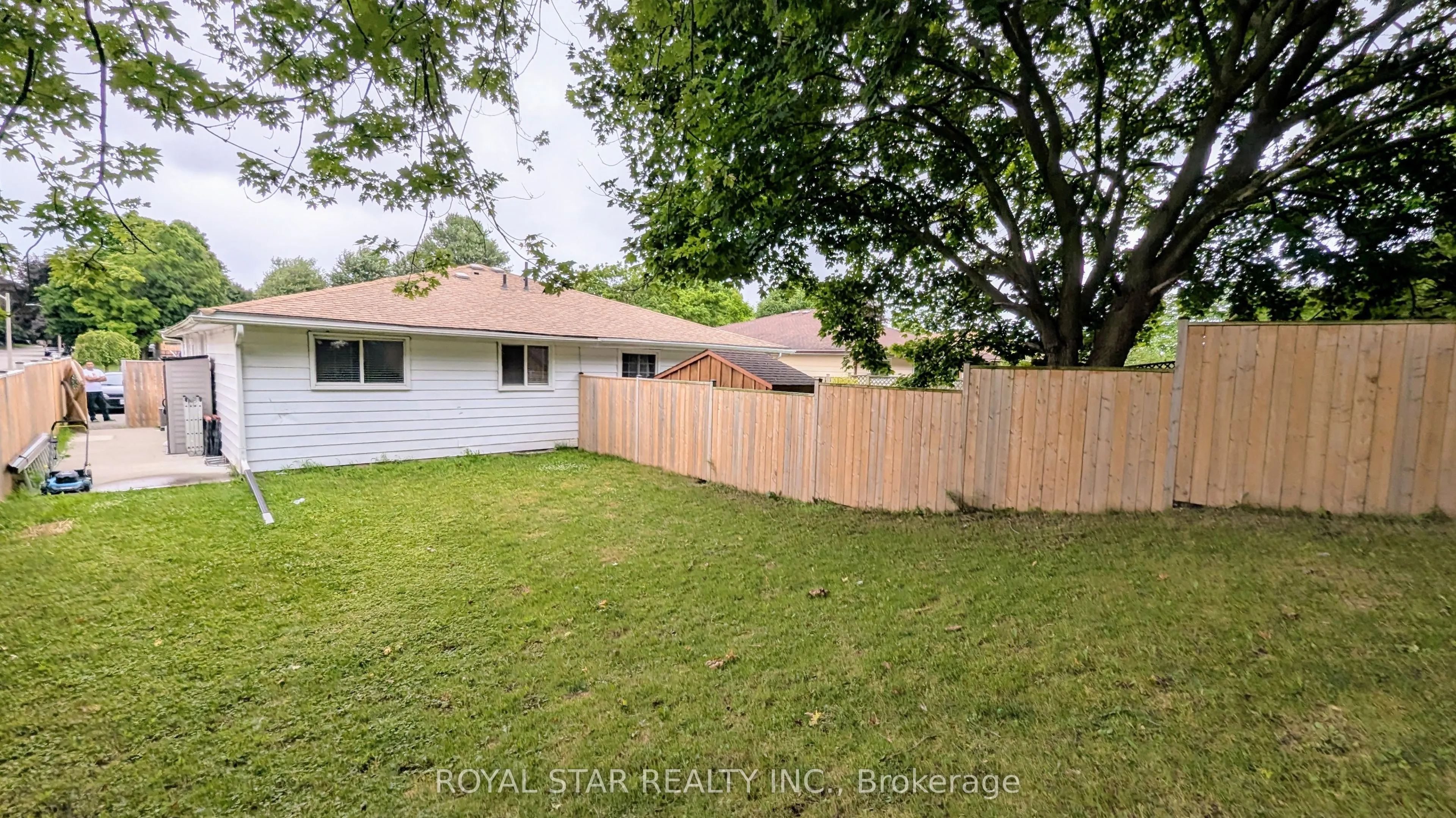 42 Witty Avenue