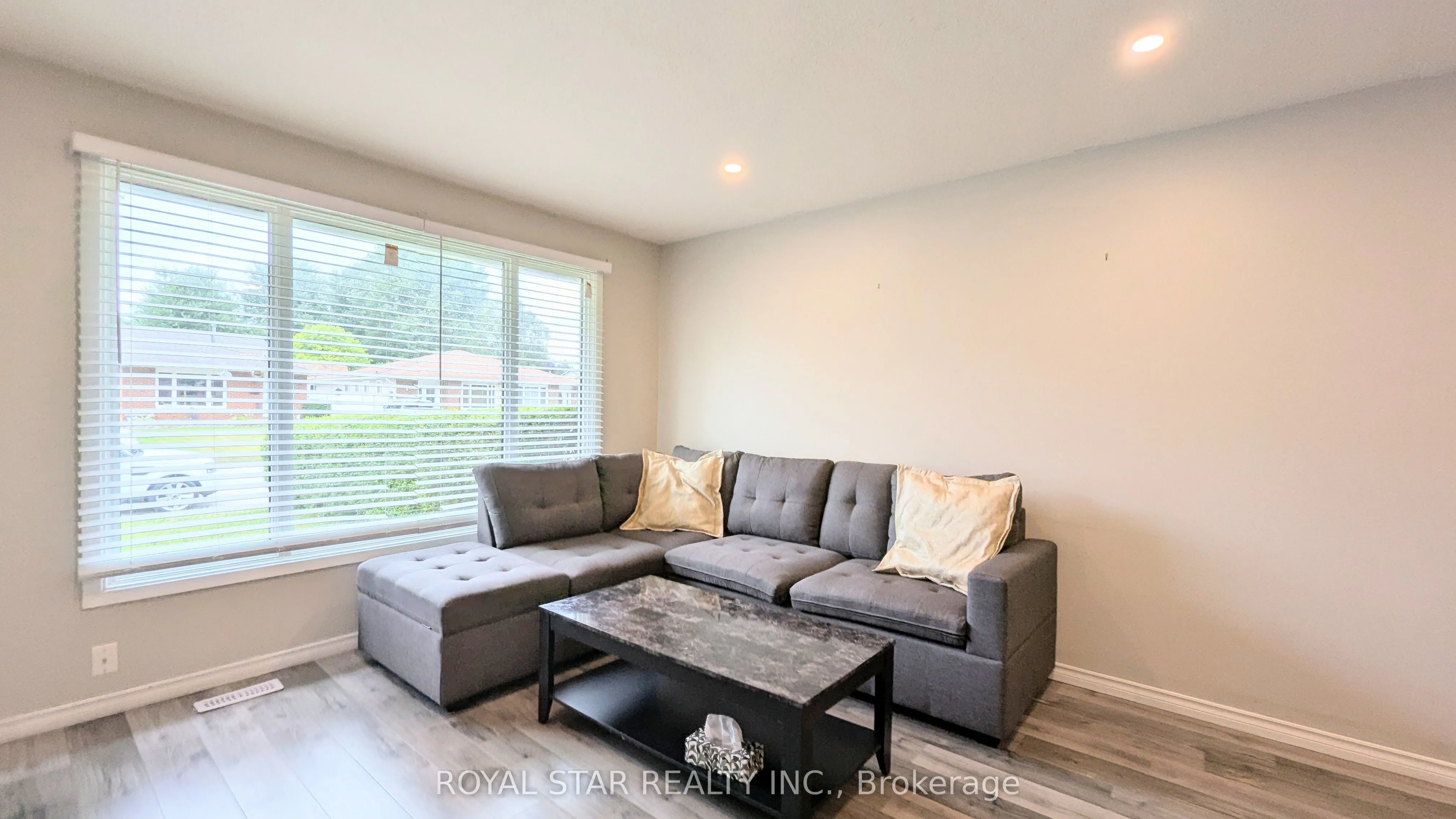 42 Witty Avenue