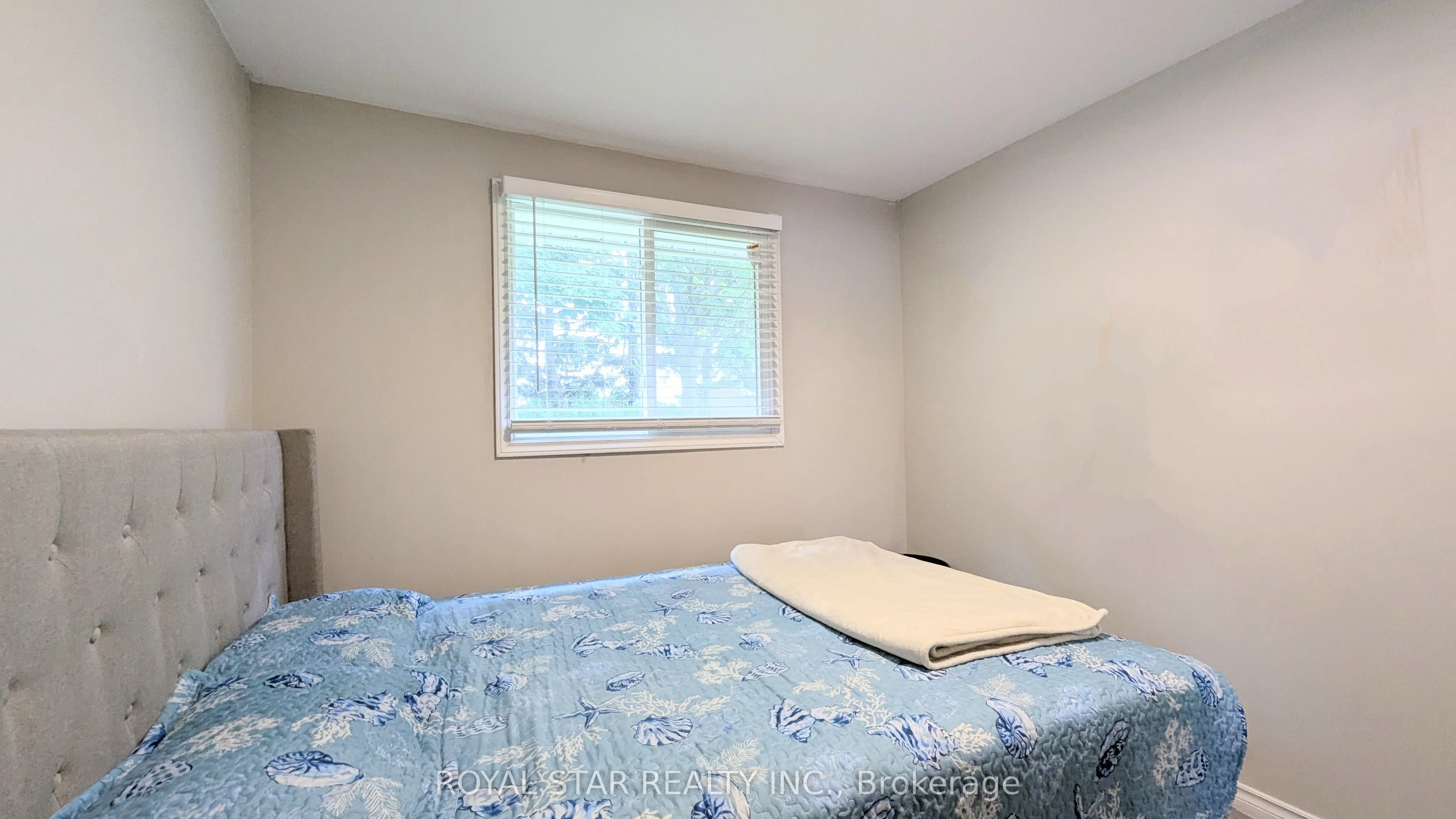 42 Witty Avenue
