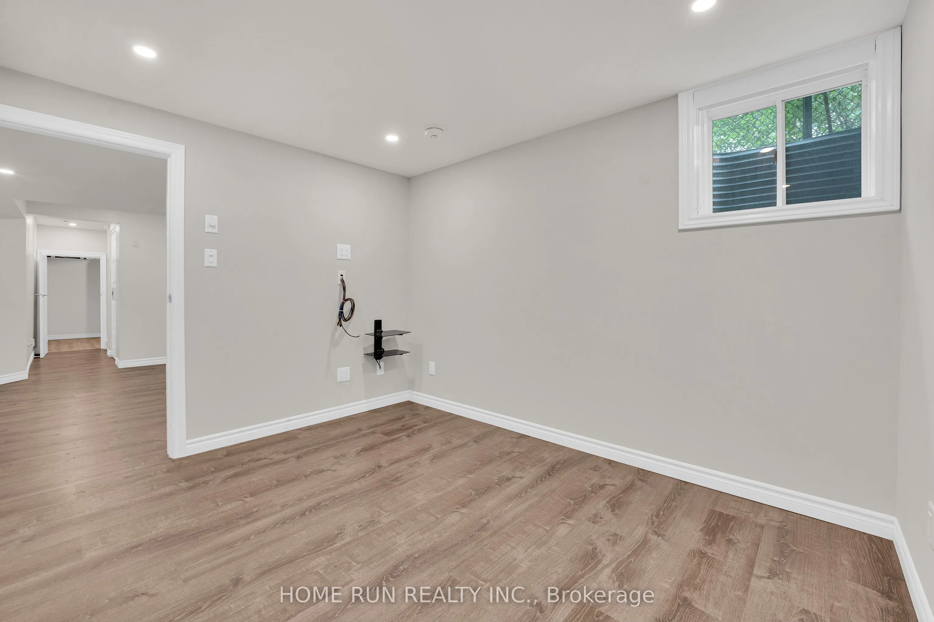 335 Gallantry Way