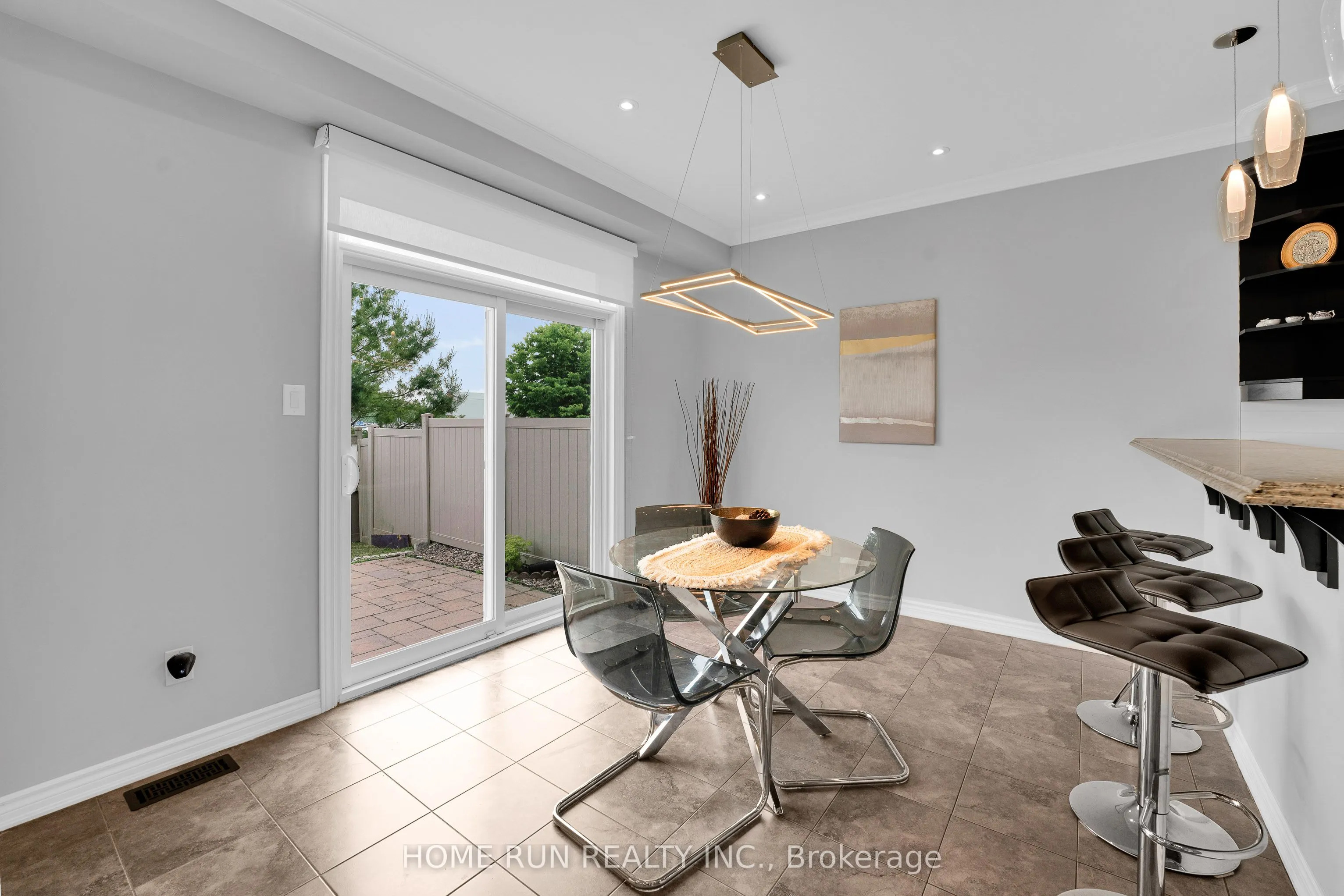 335 Gallantry Way