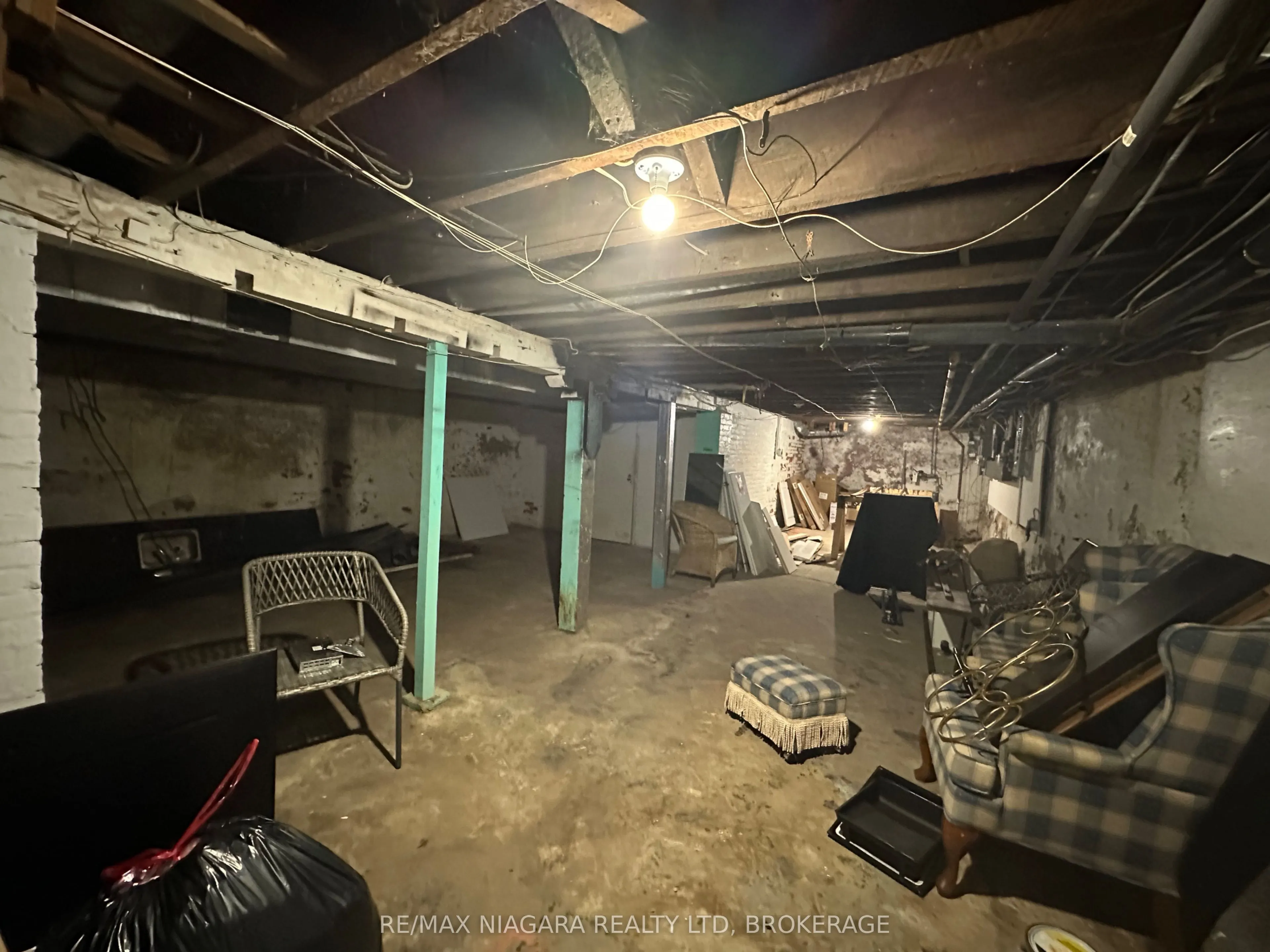 5842 Ferry Street