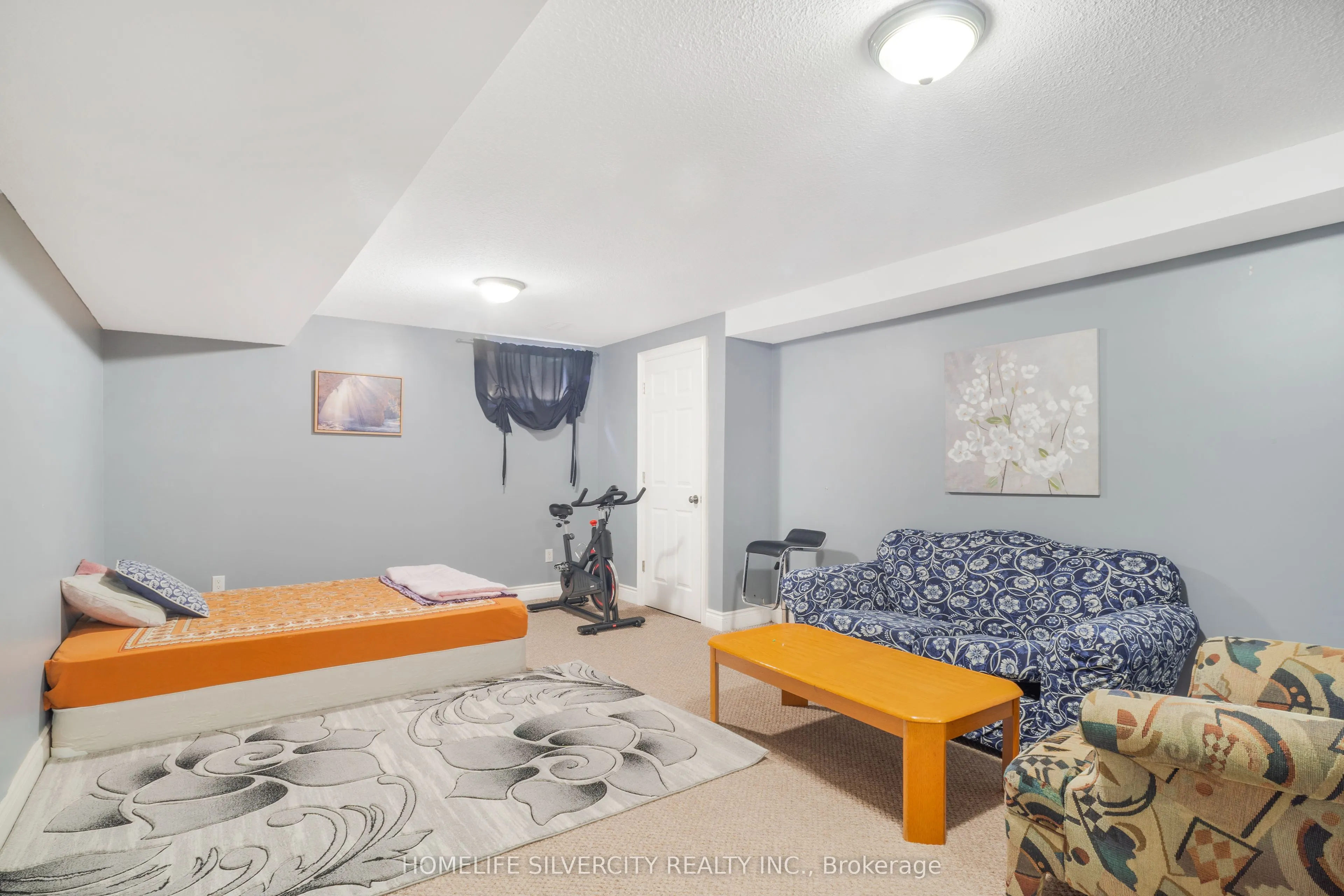27 Ormond Street N