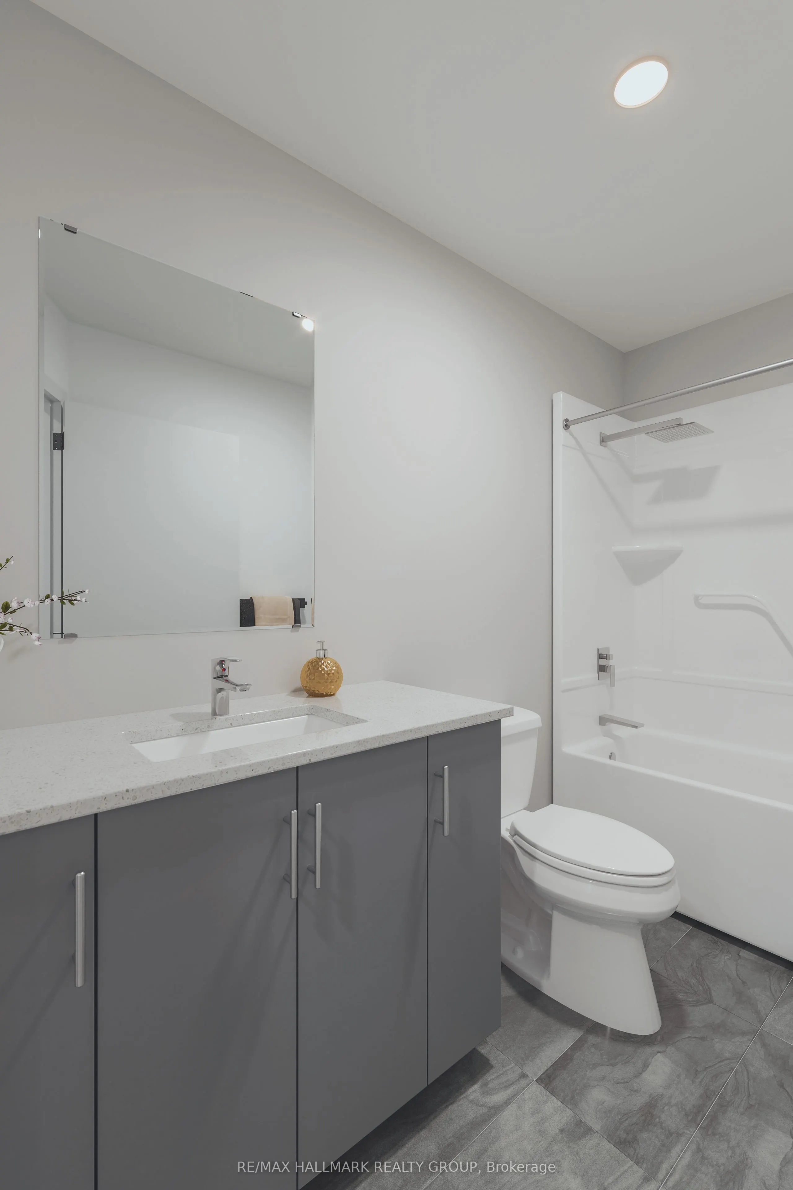 353 Gardner Street, #905