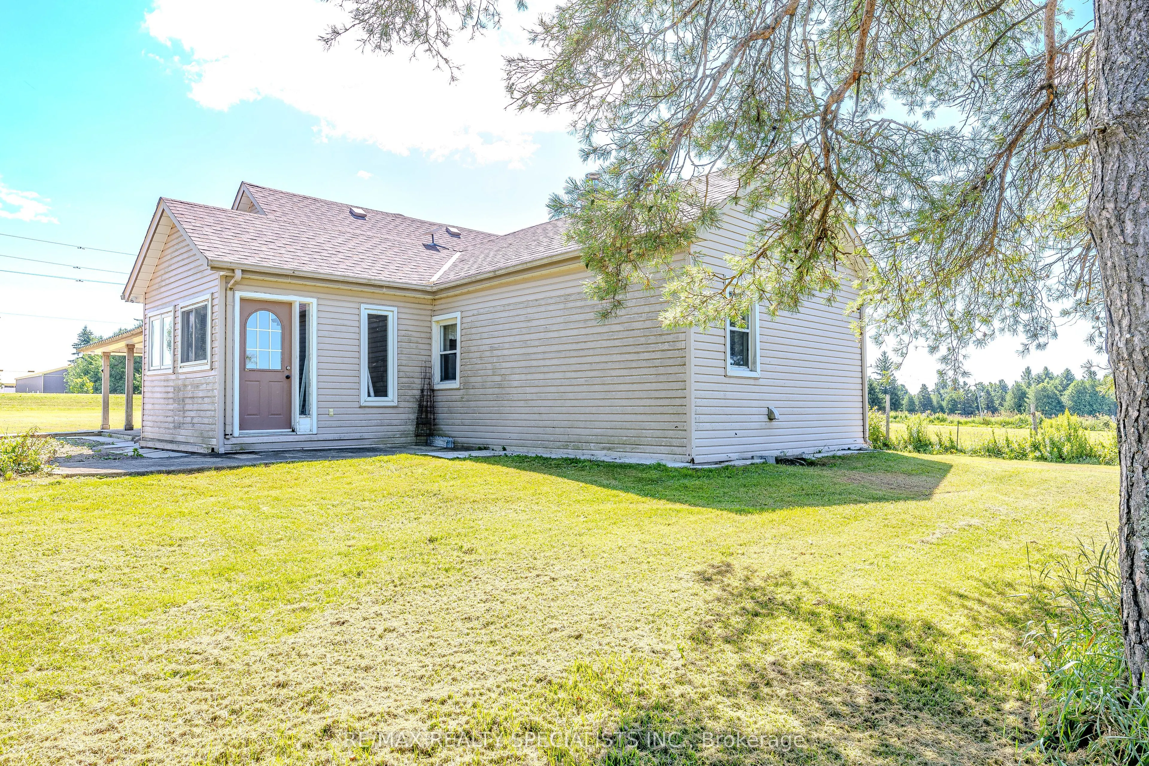 394084 County Road 12