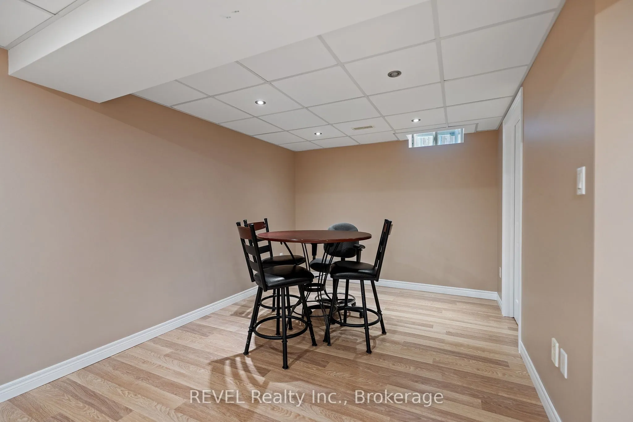 42 Vinifera Drive
