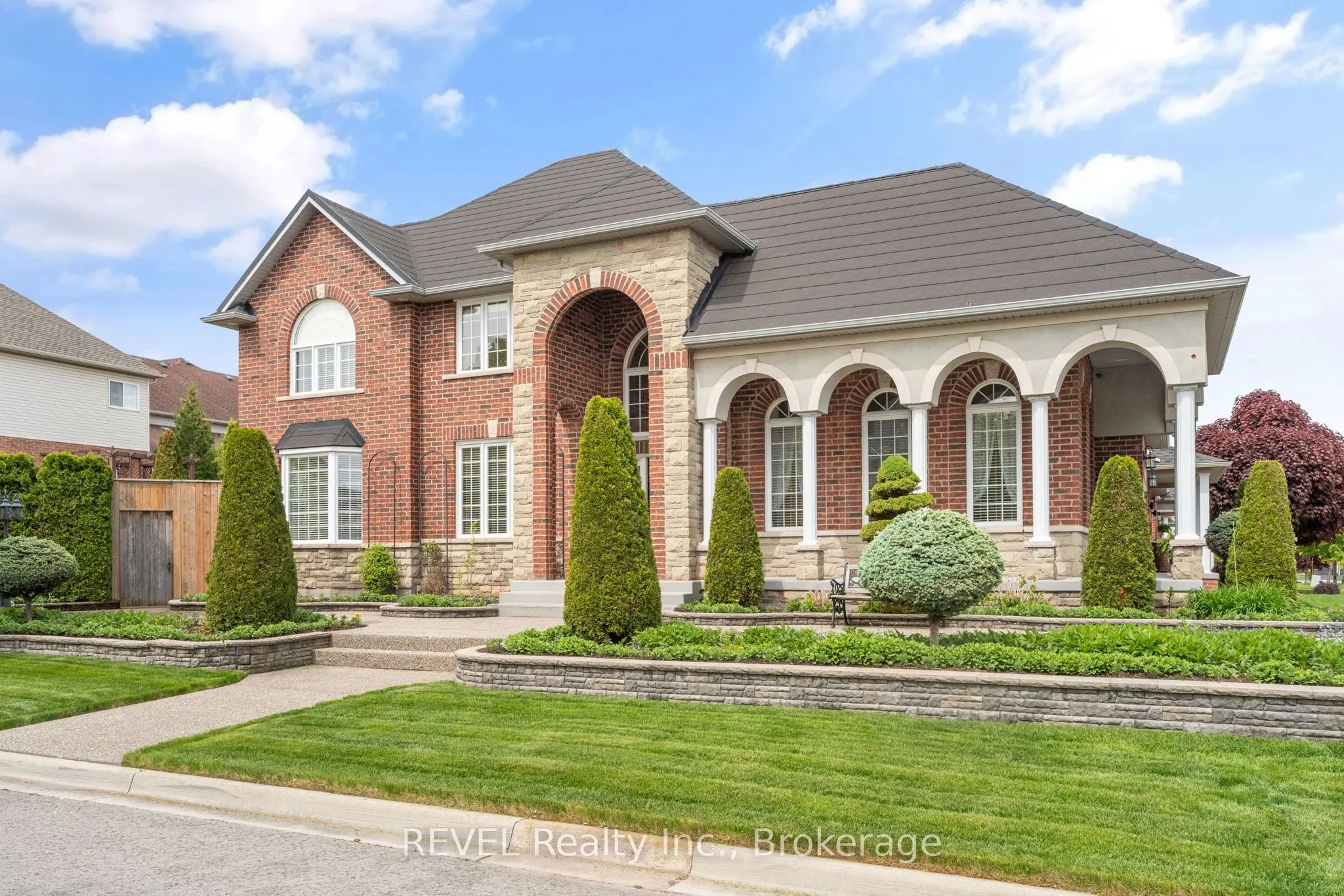 42 Vinifera Drive