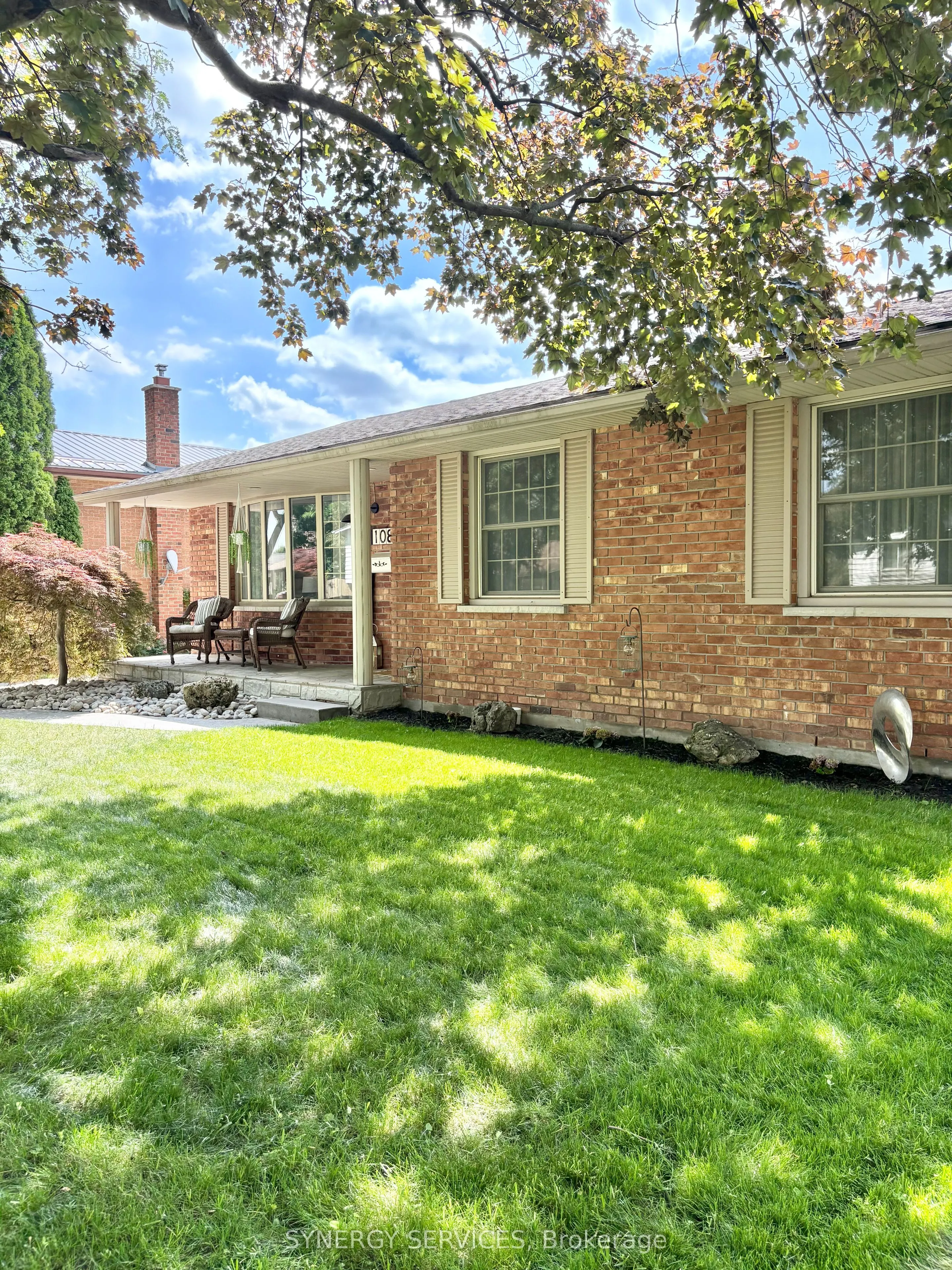108 Downing Crescent