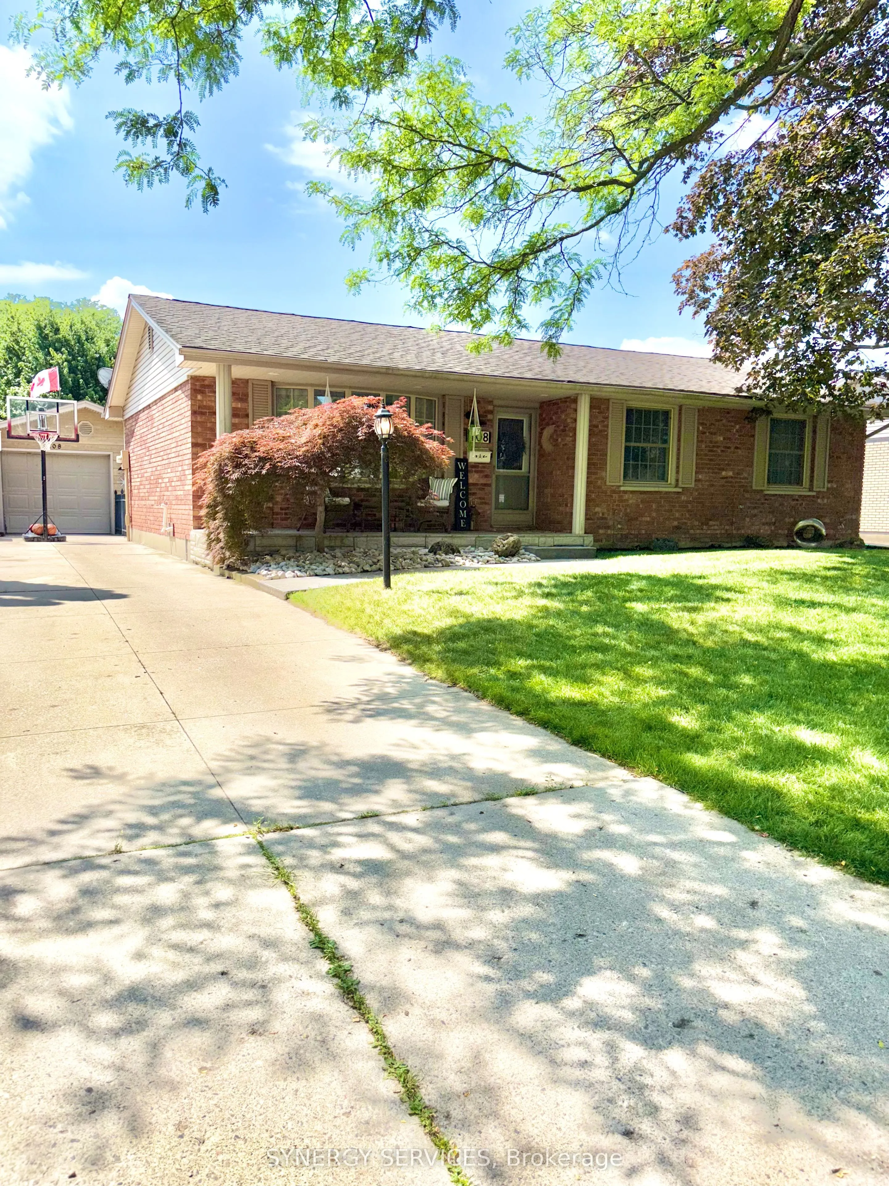 108 Downing Crescent