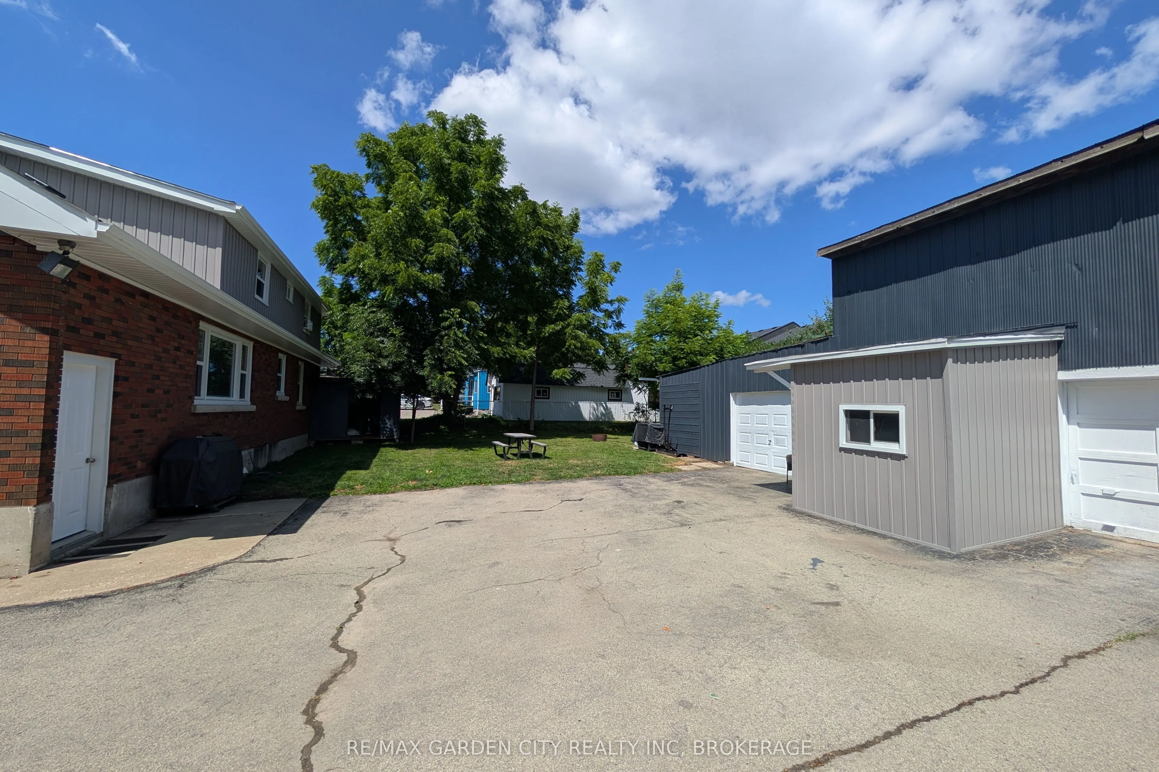 222 Ridgeway Road