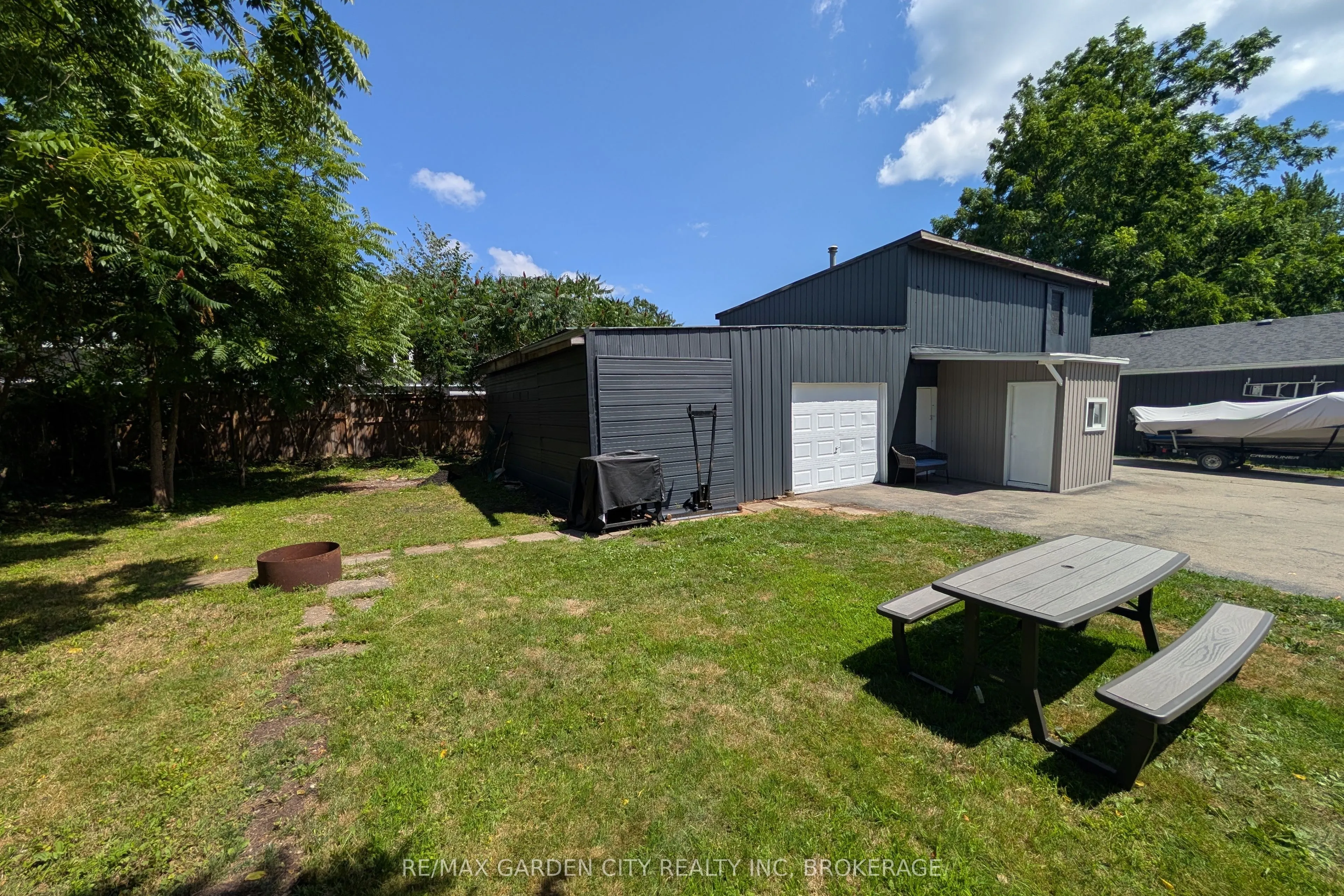222 Ridgeway Road
