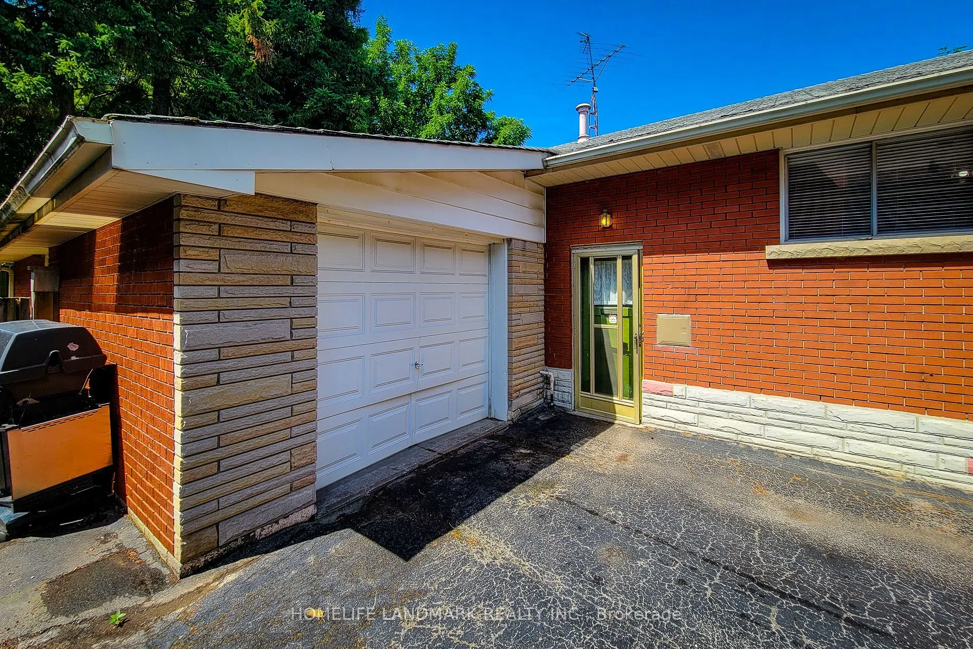 5 Stacey Street