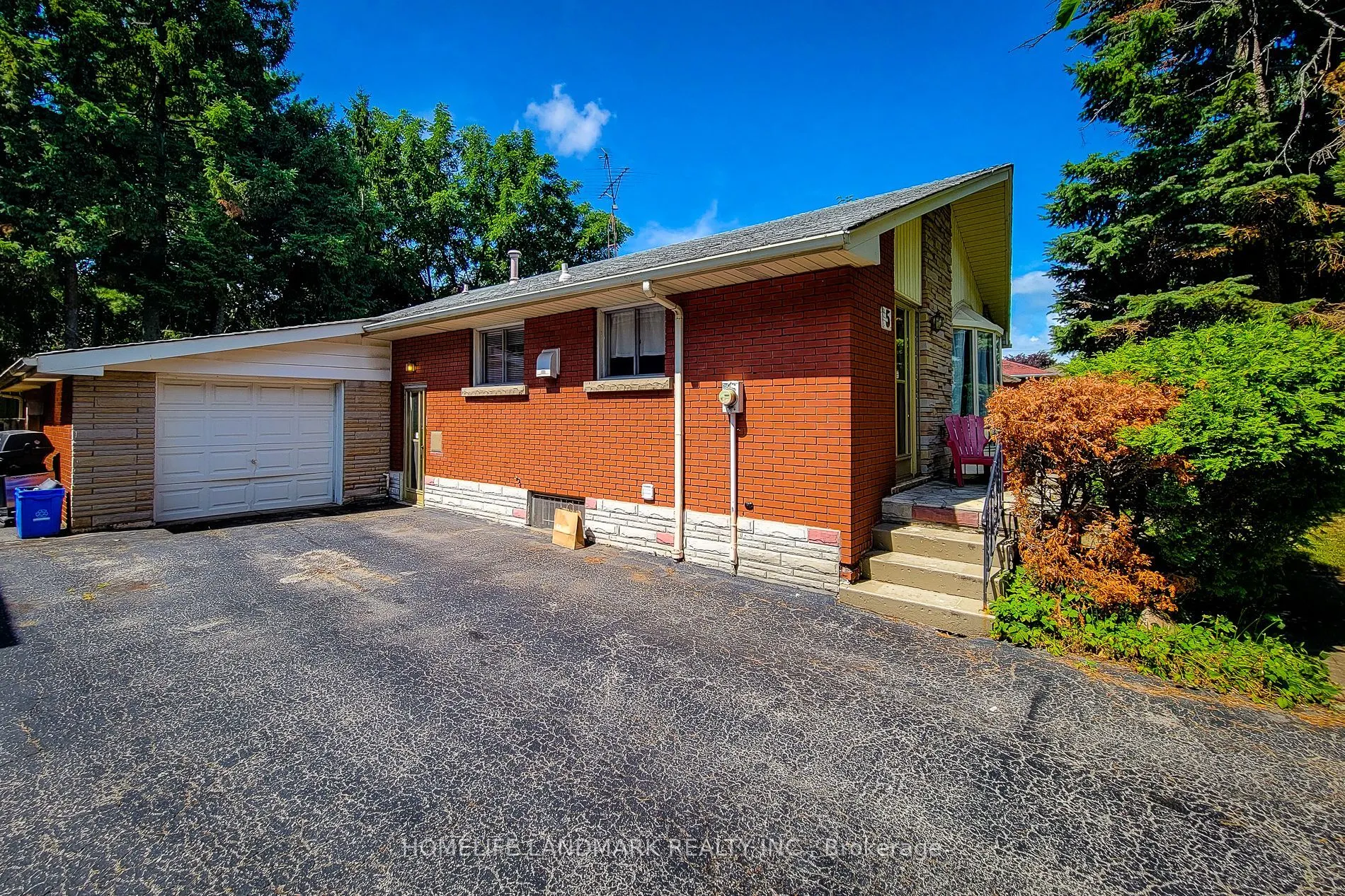 5 Stacey Street