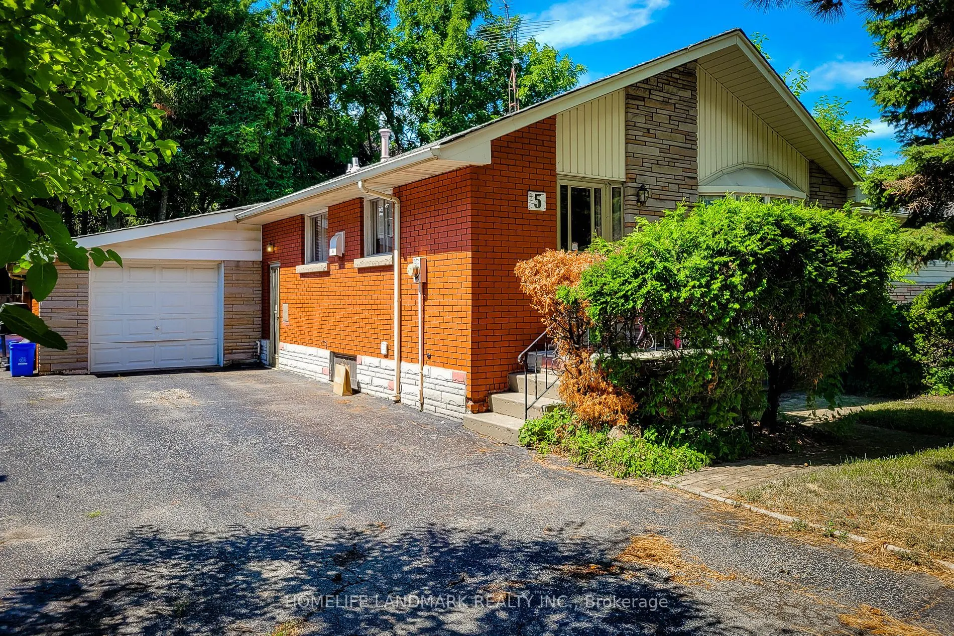 5 Stacey Street