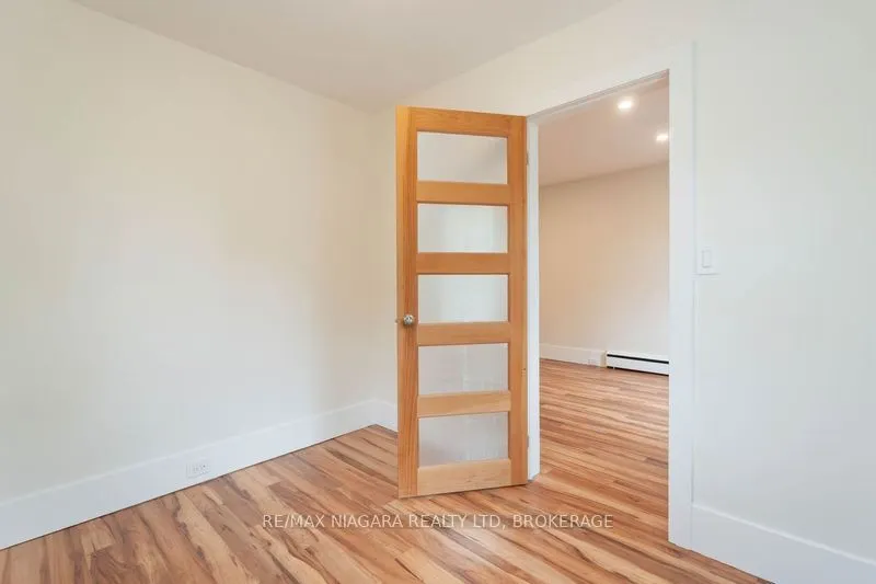 543 Vine Street