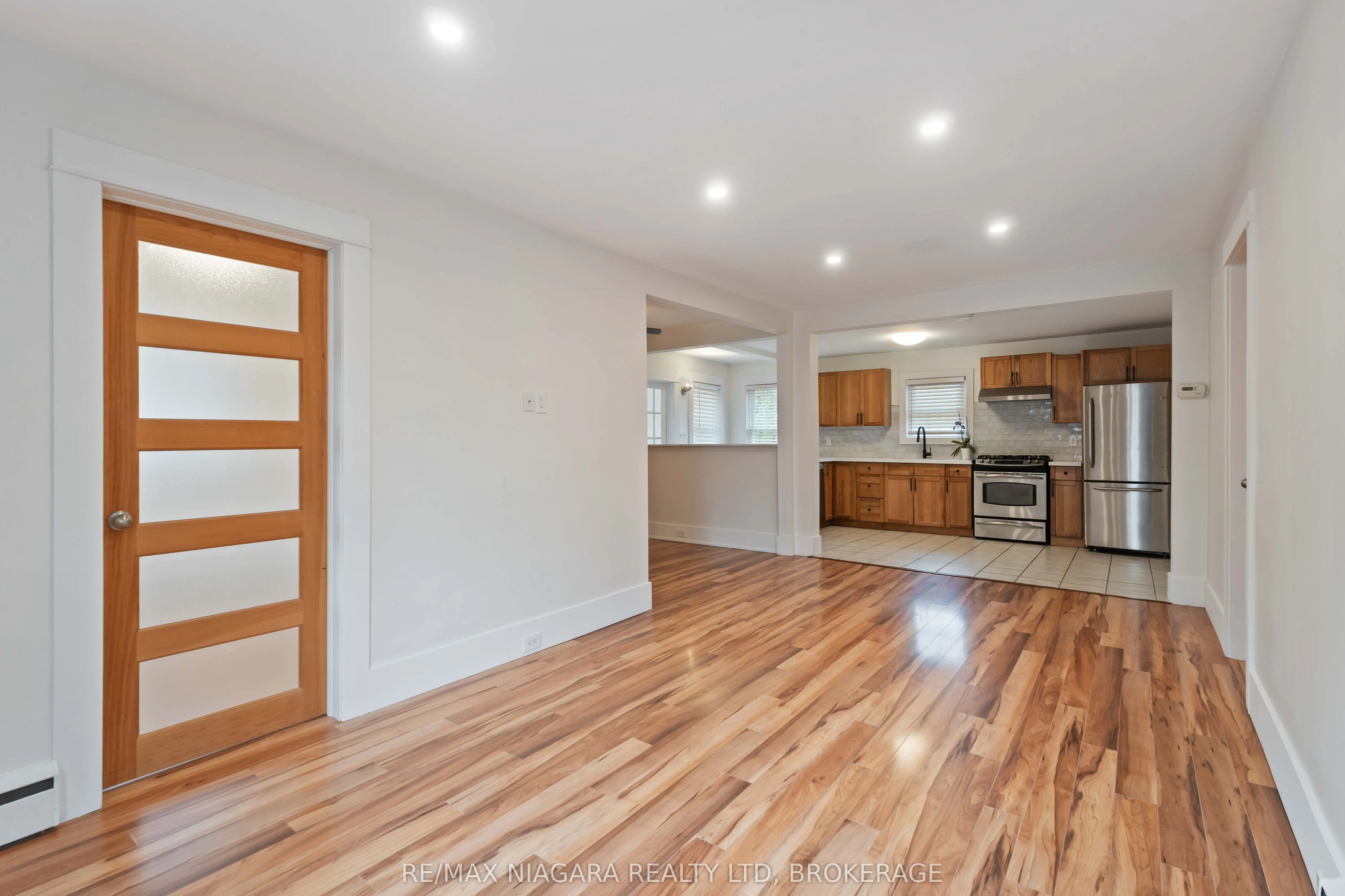543 Vine Street