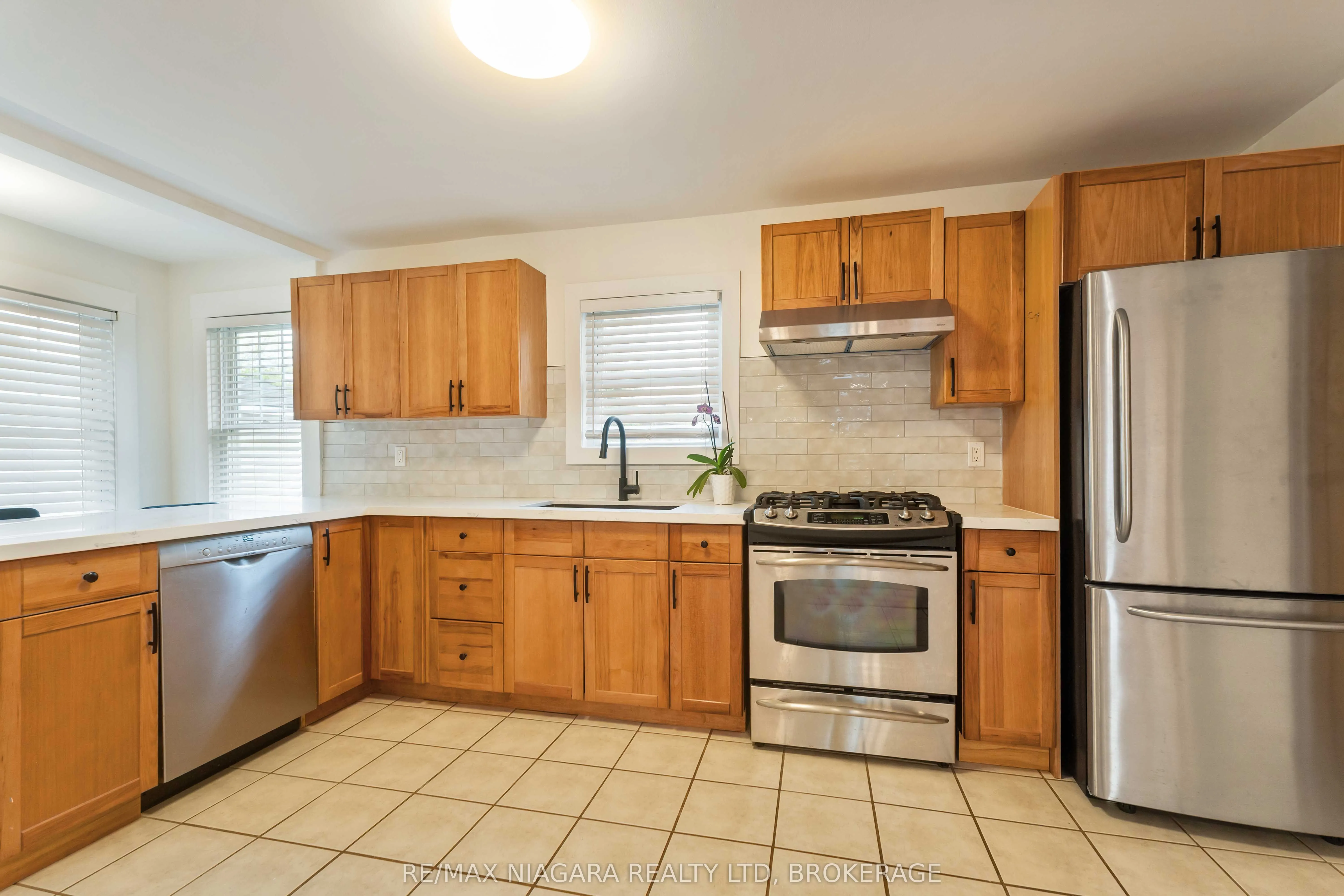 543 Vine Street