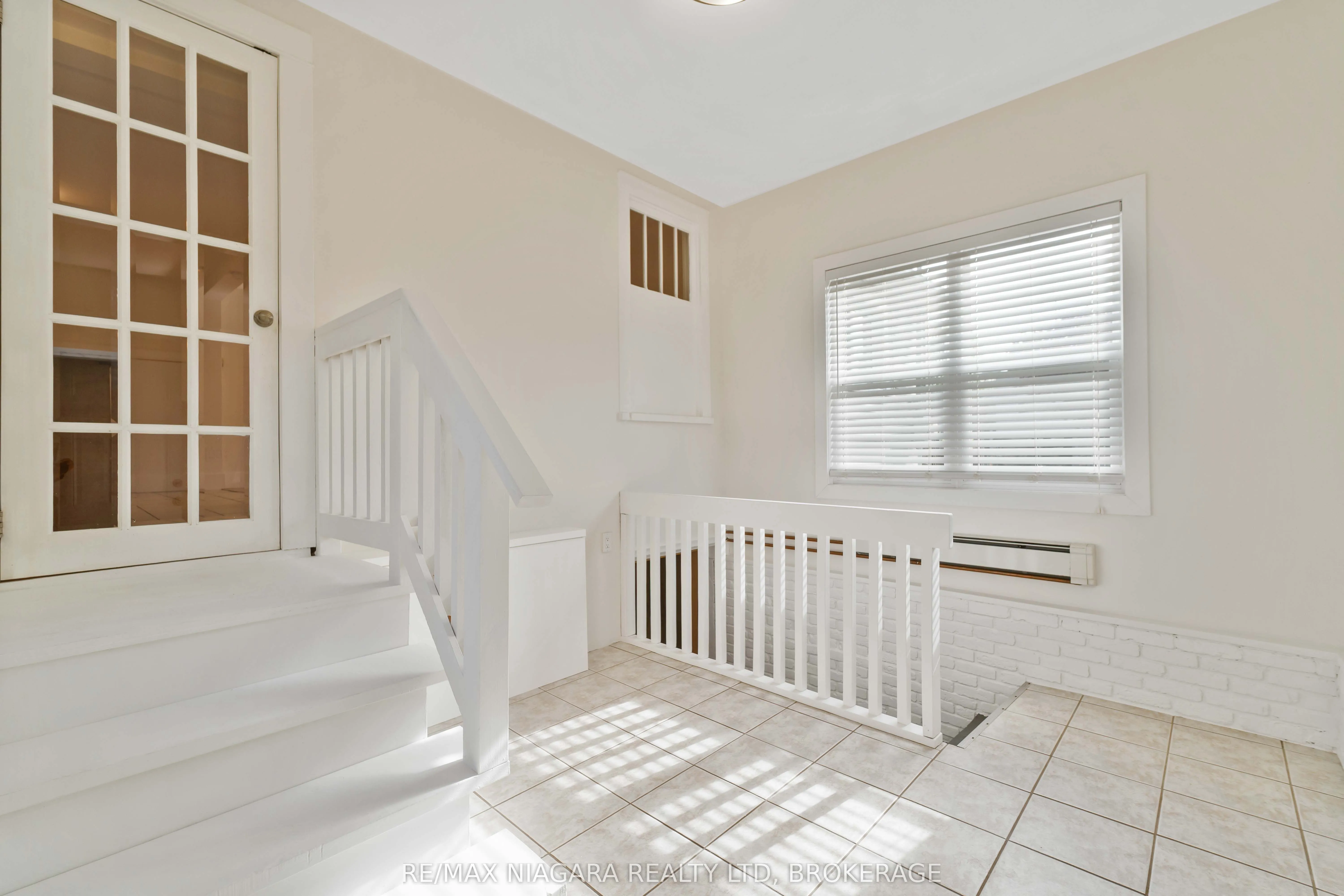 543 Vine Street