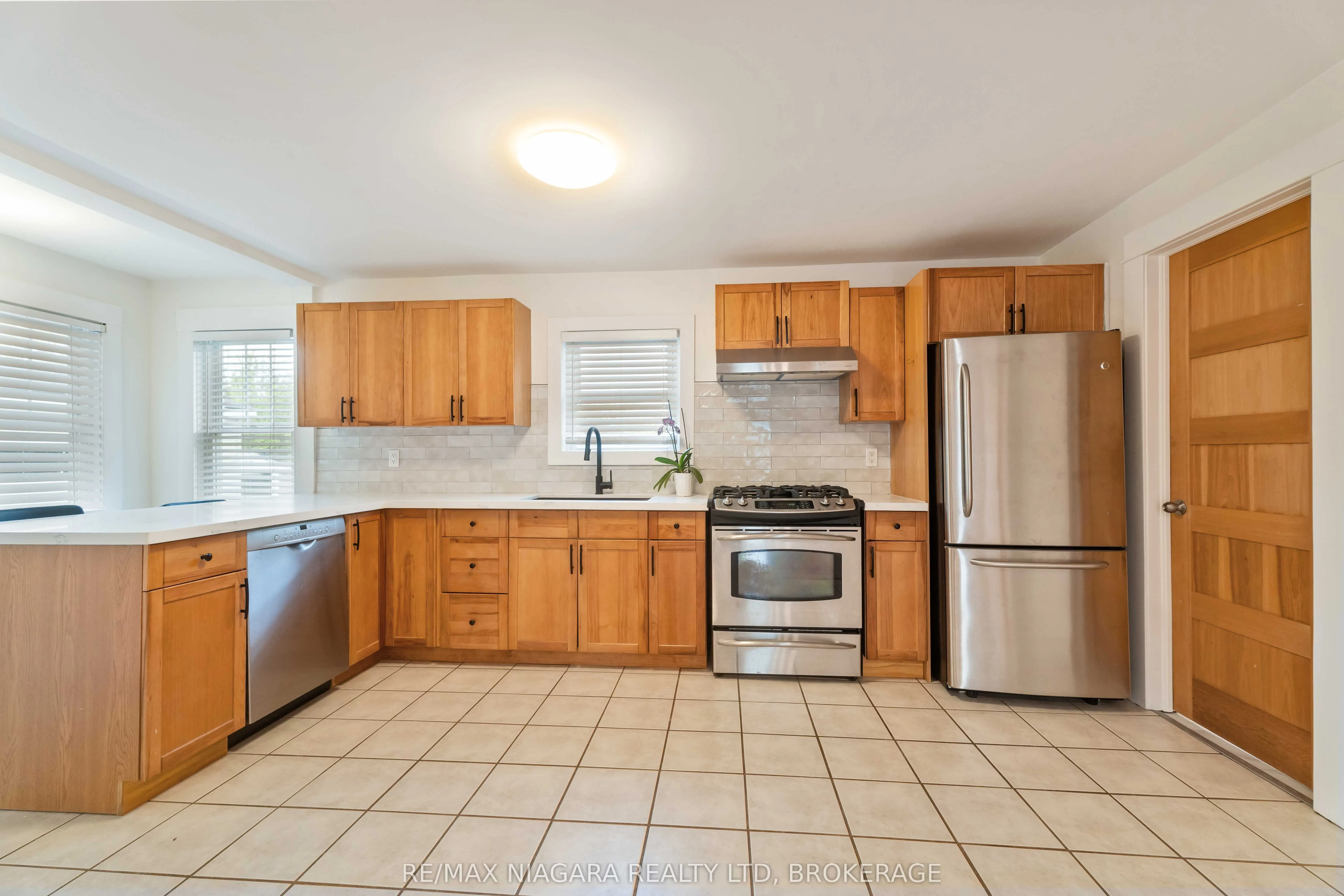 543 Vine Street