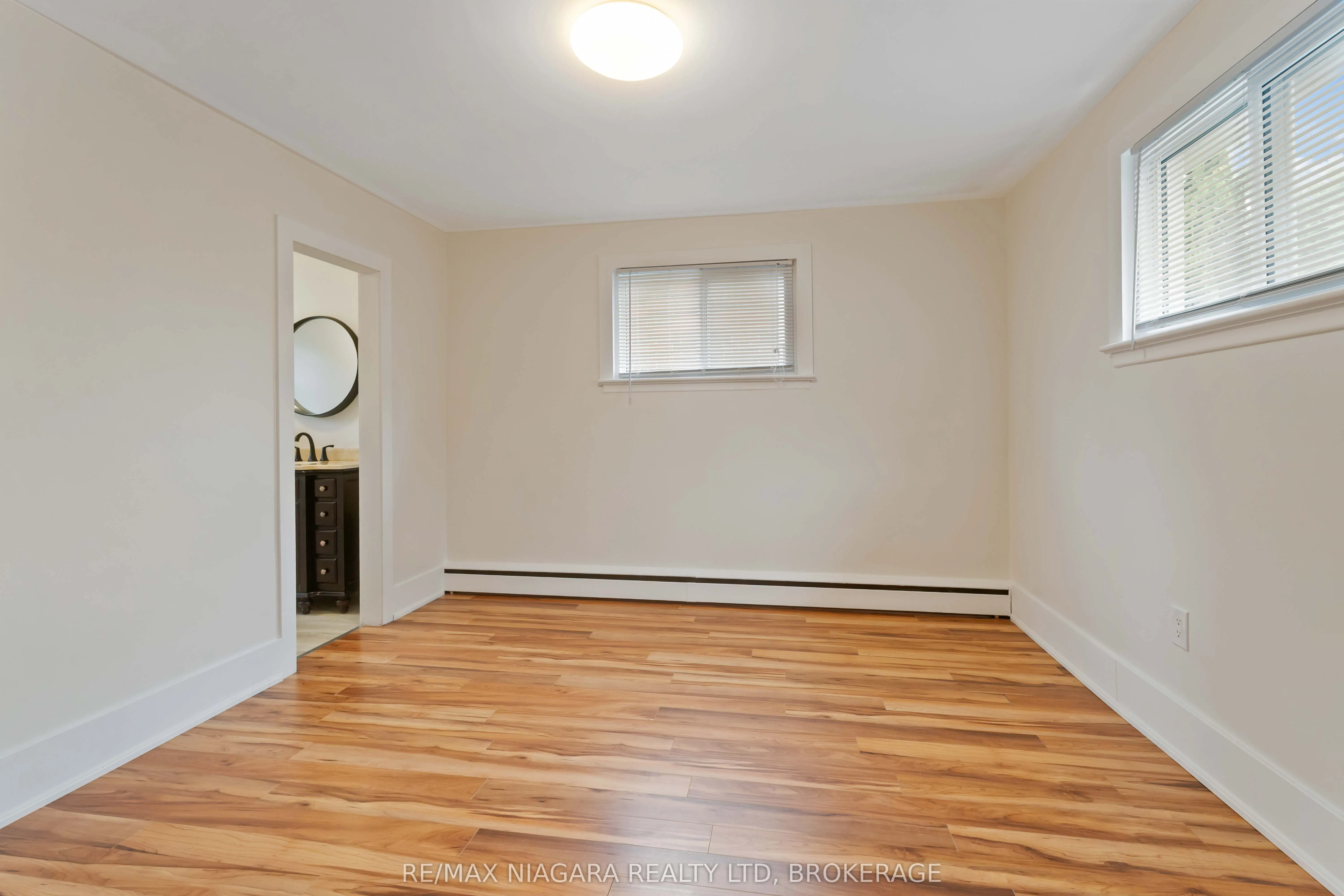 543 Vine Street