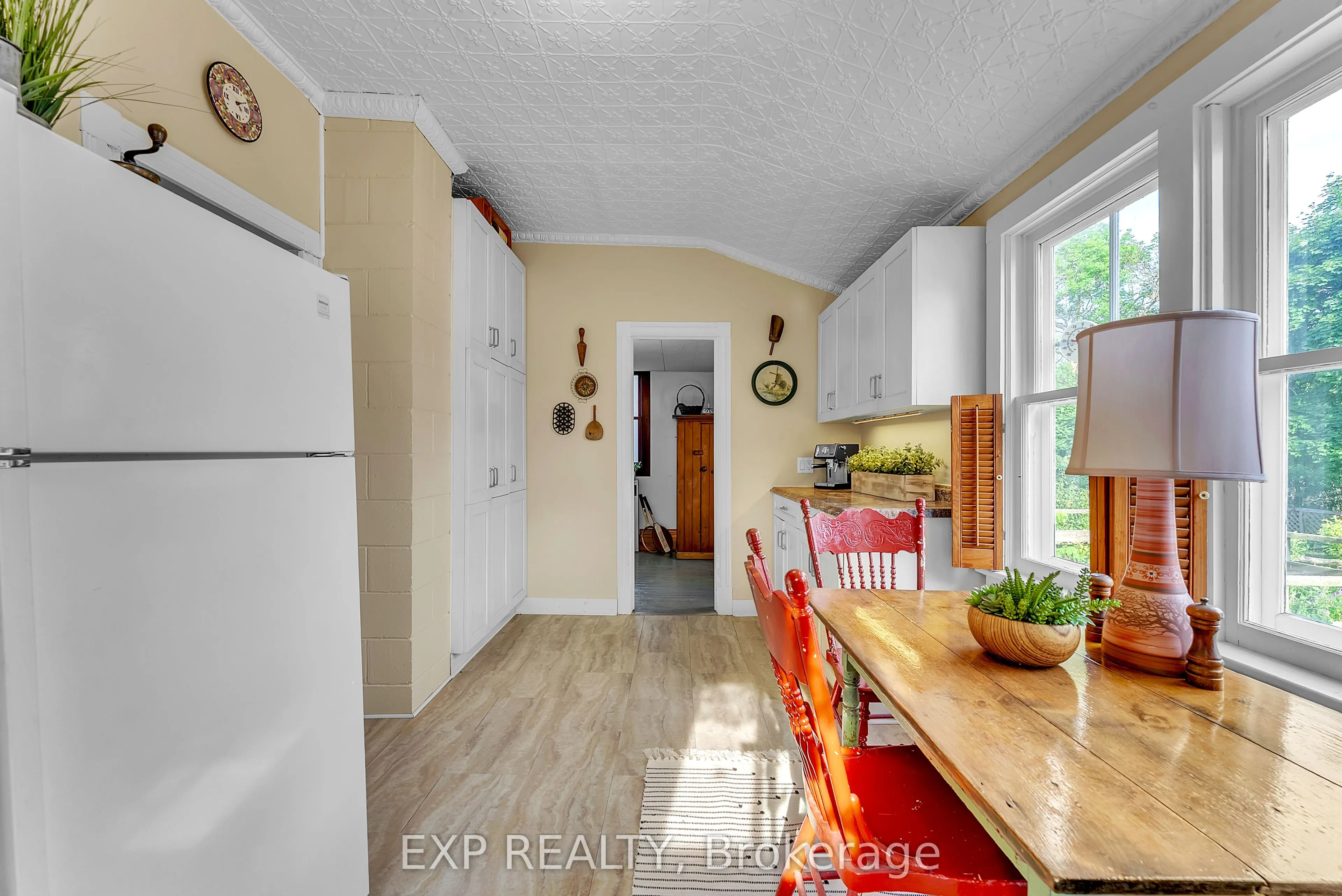 301 Noxon Avenue