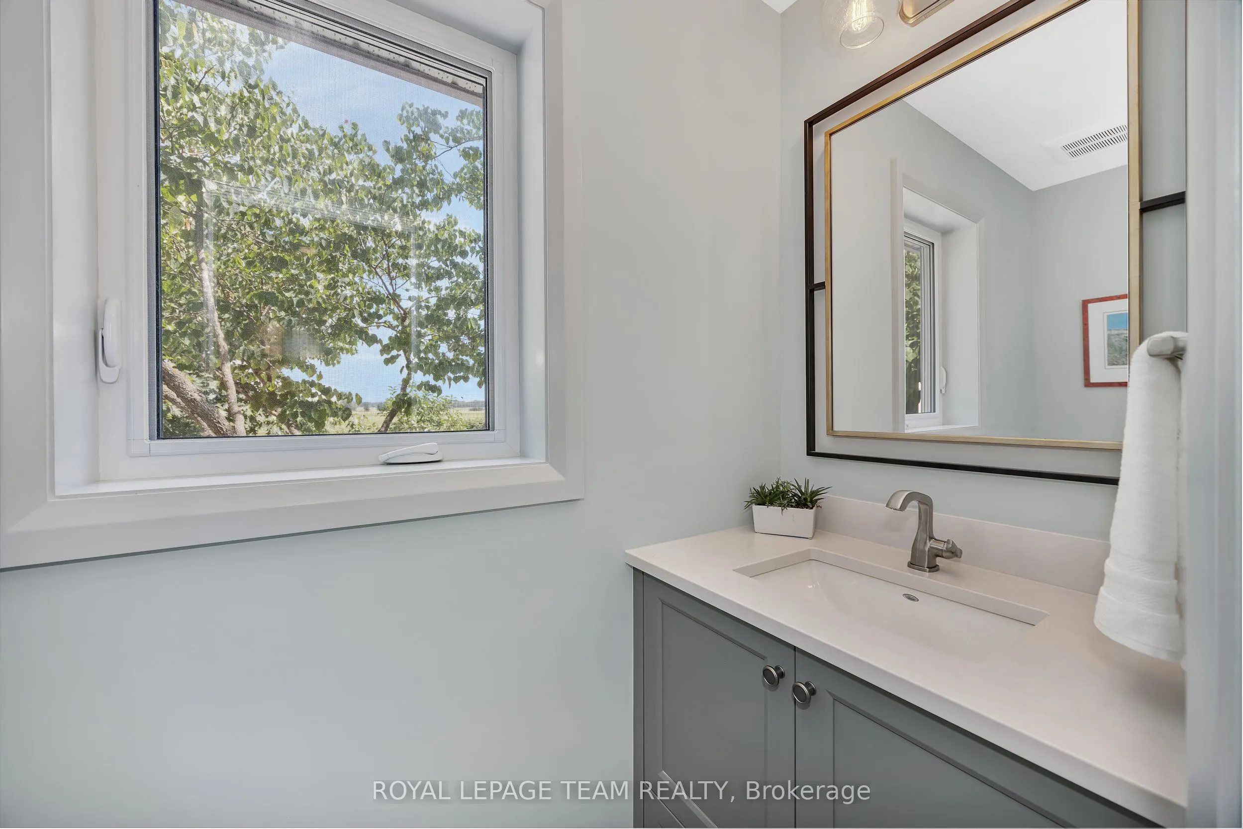 335 Hamilton Road
