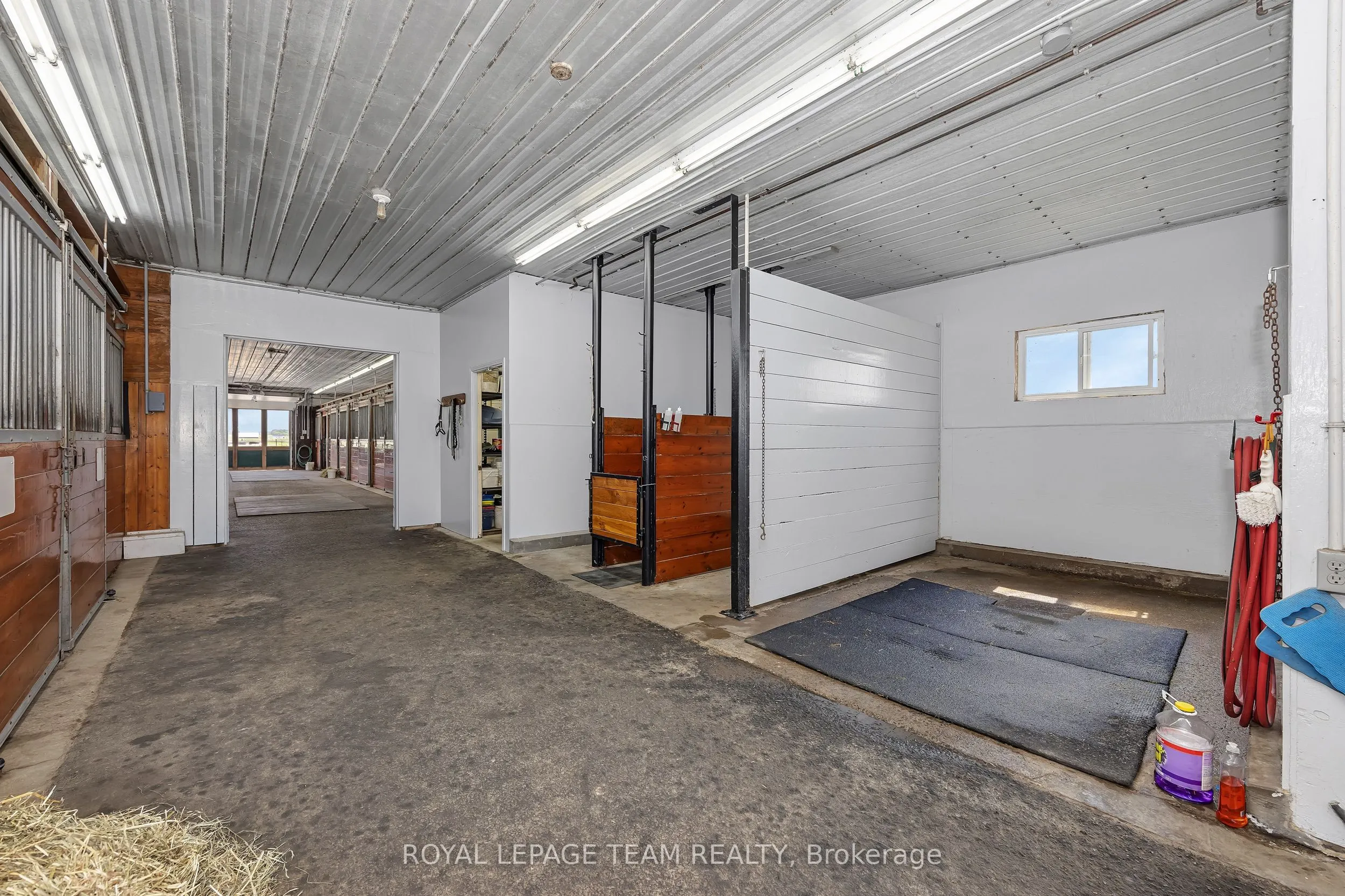 335 Hamilton Road