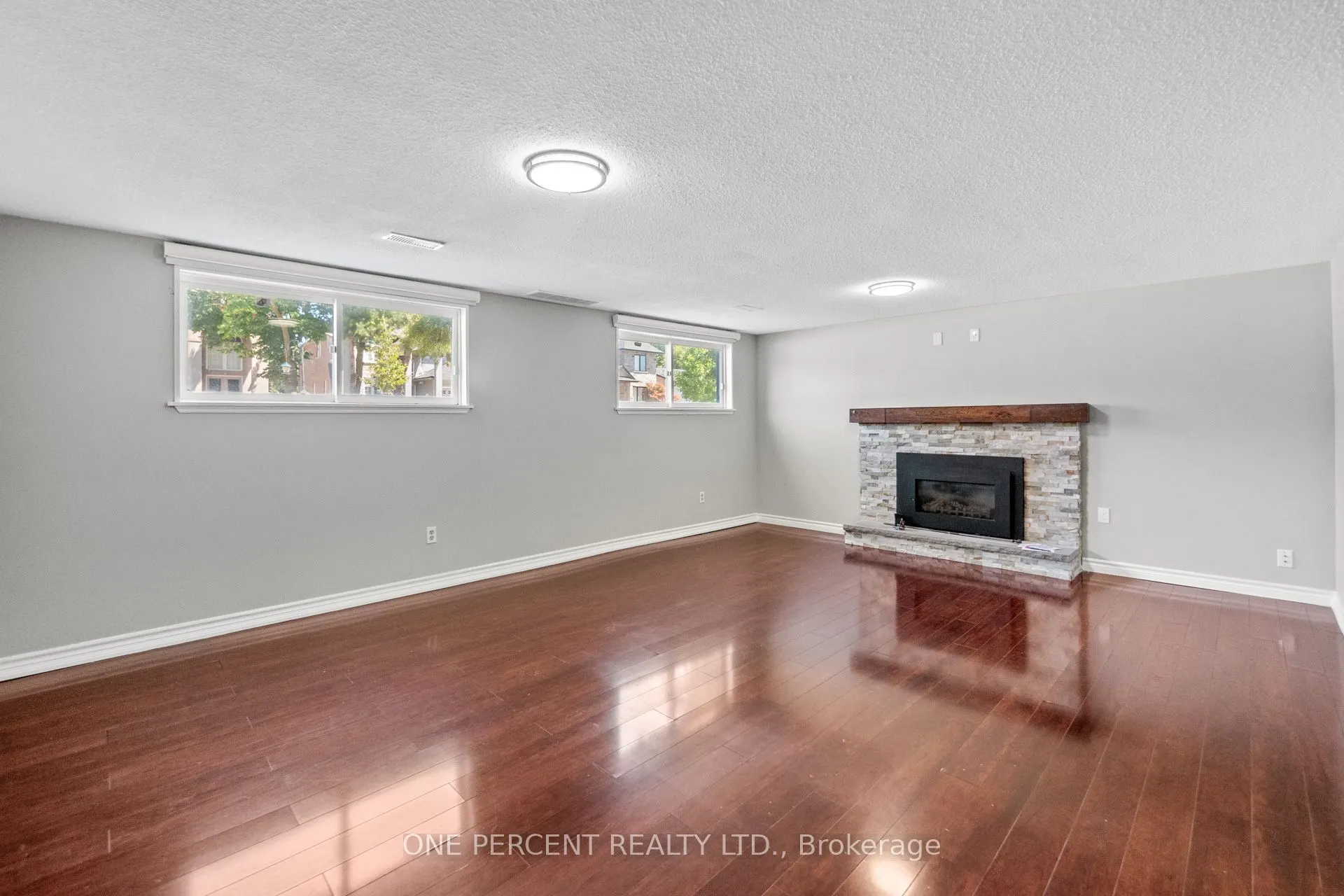 364 Red Oak Avenue