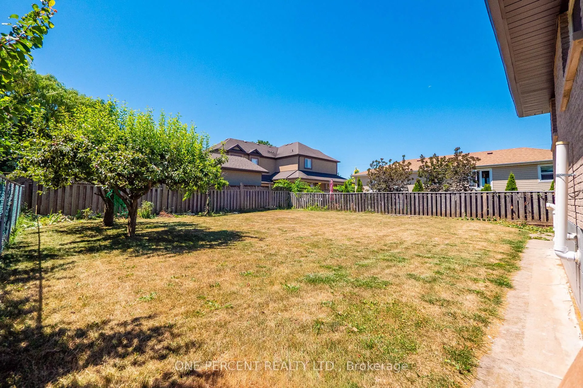 364 Red Oak Avenue