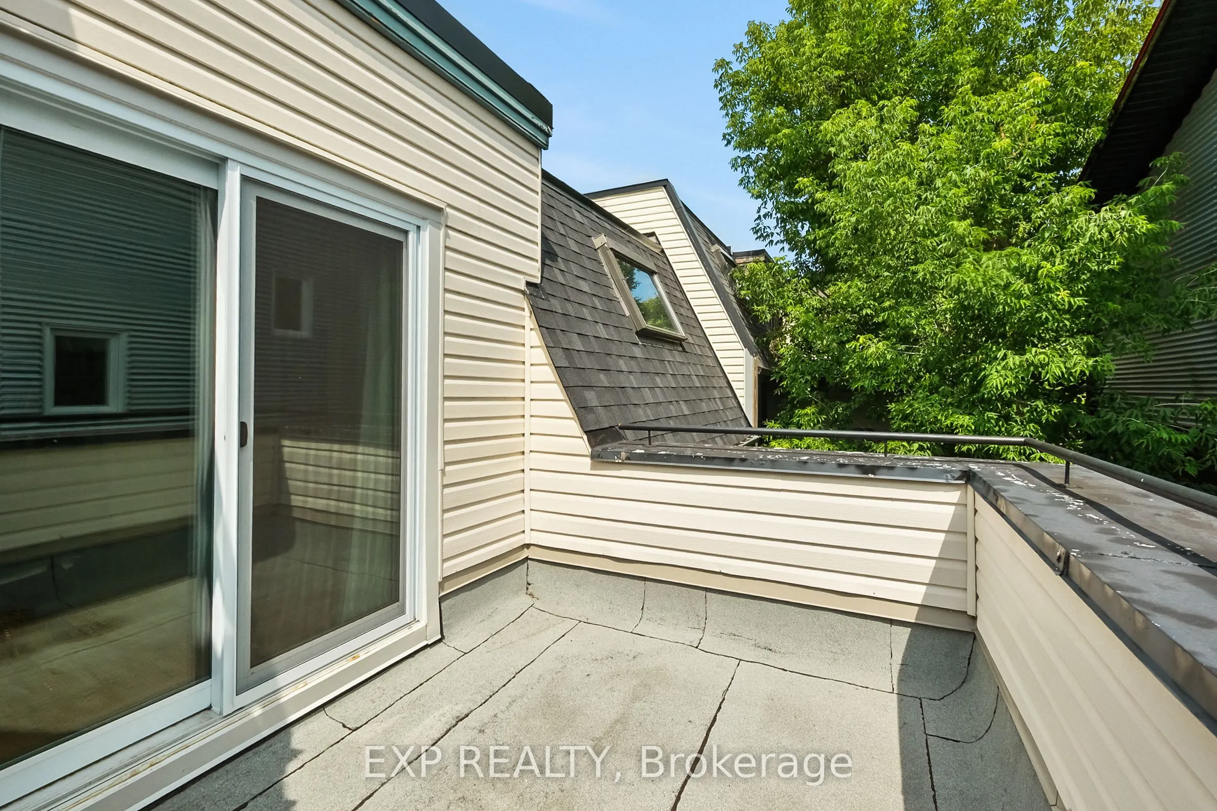 489 Sunnyside Avenue