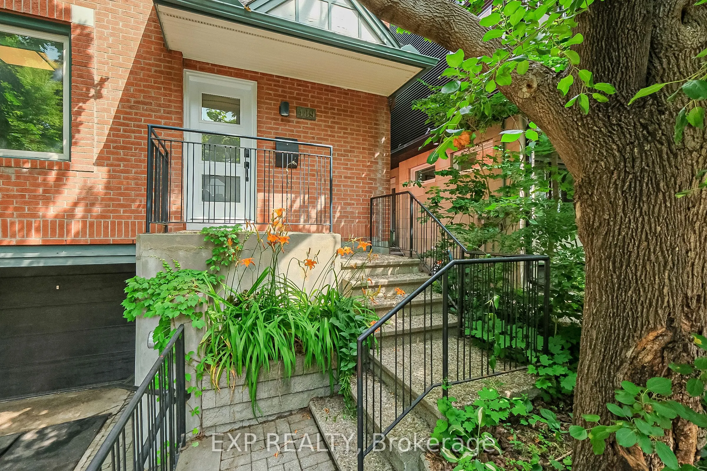 489 Sunnyside Avenue