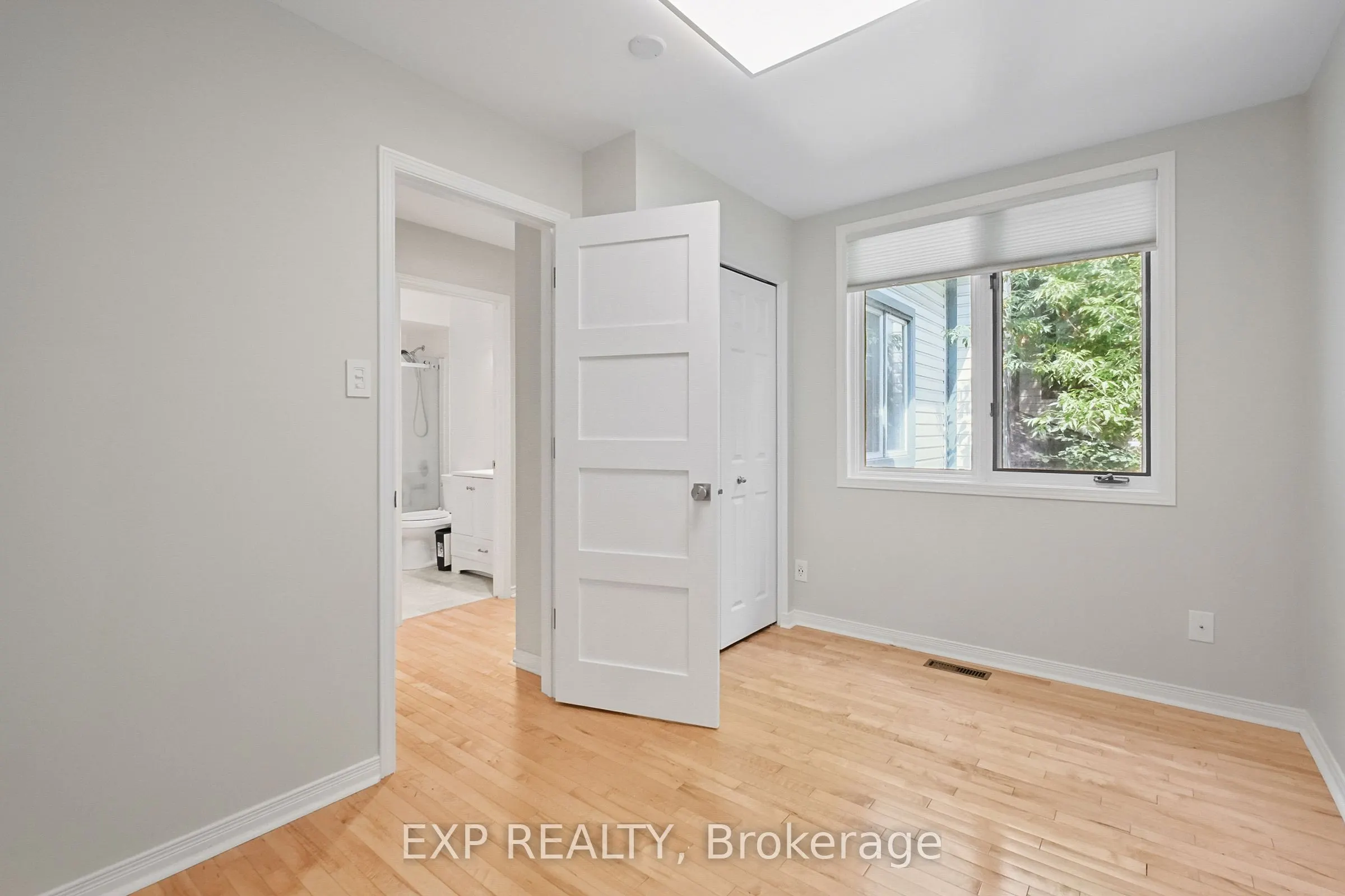 489 Sunnyside Avenue