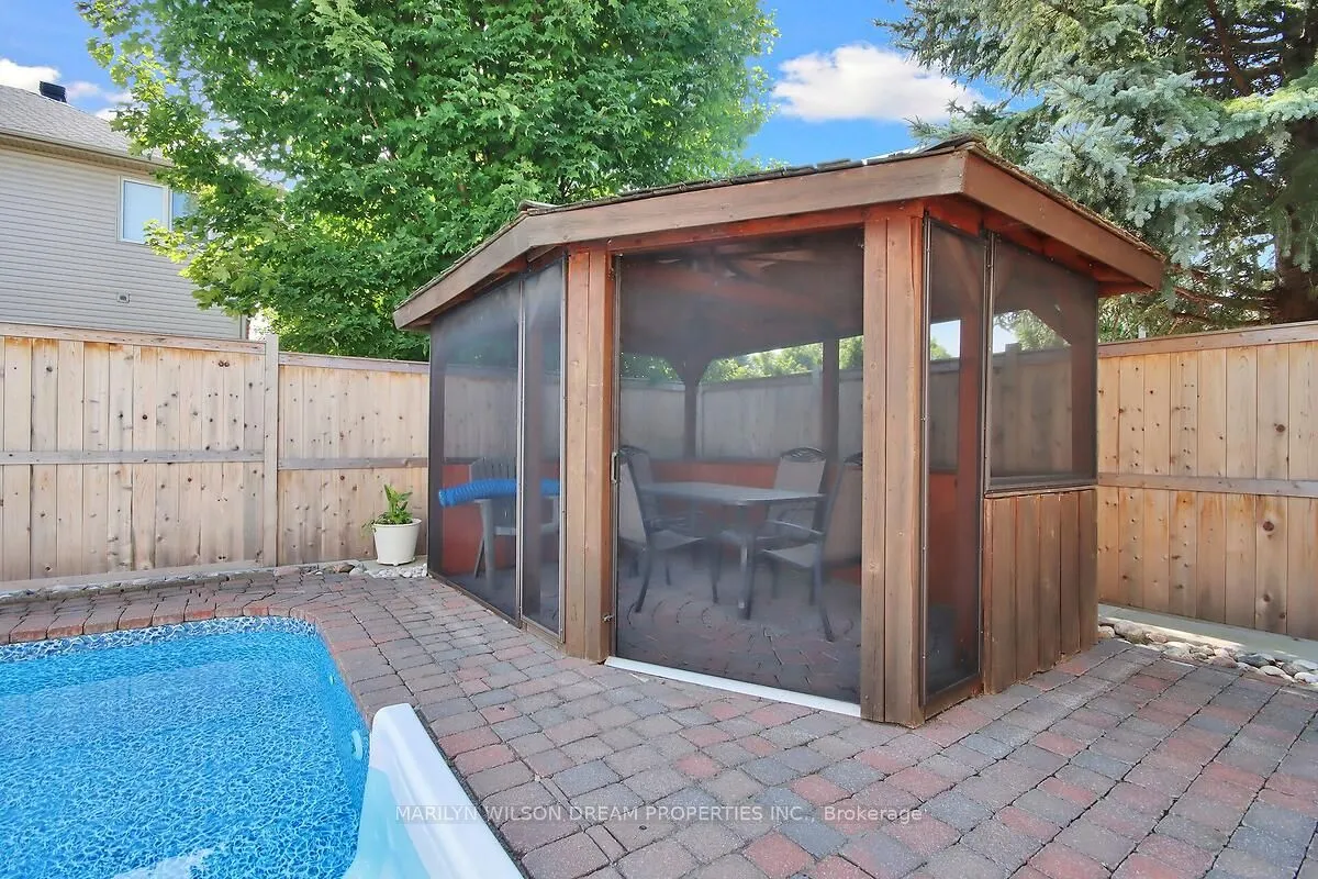 4 Nortoba Crescent