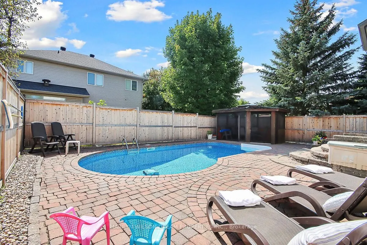4 Nortoba Crescent