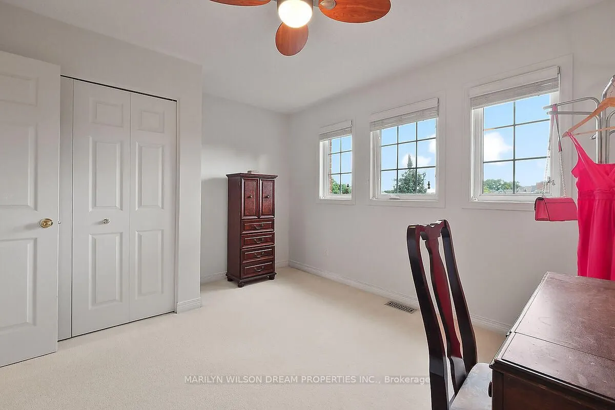 4 Nortoba Crescent