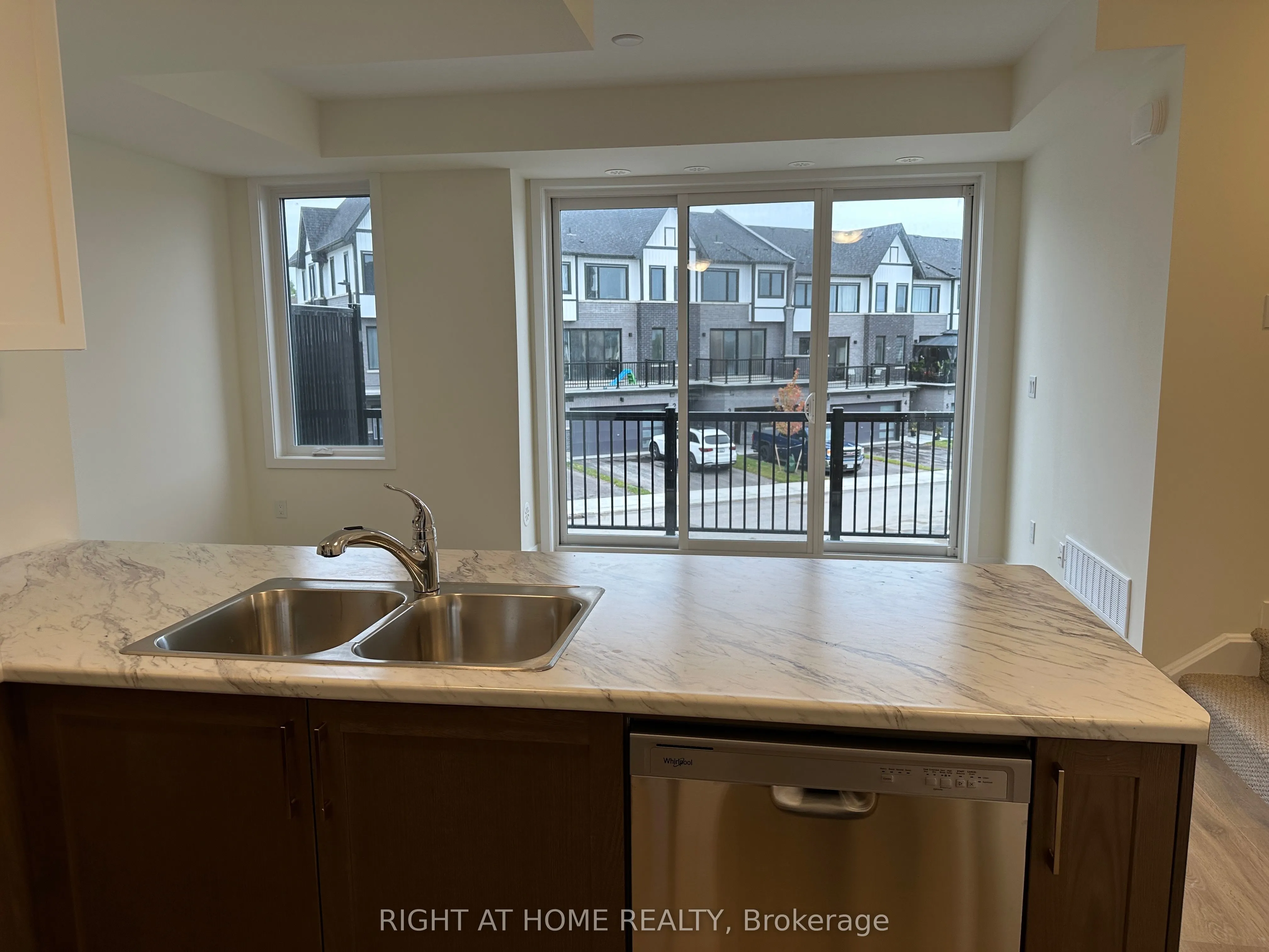 160 Densmore Road, #1204