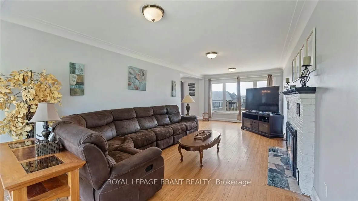 598 Colborne Street W