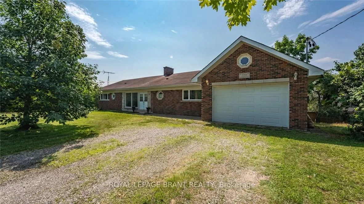598 Colborne Street W