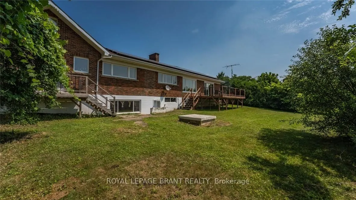 598 Colborne Street W