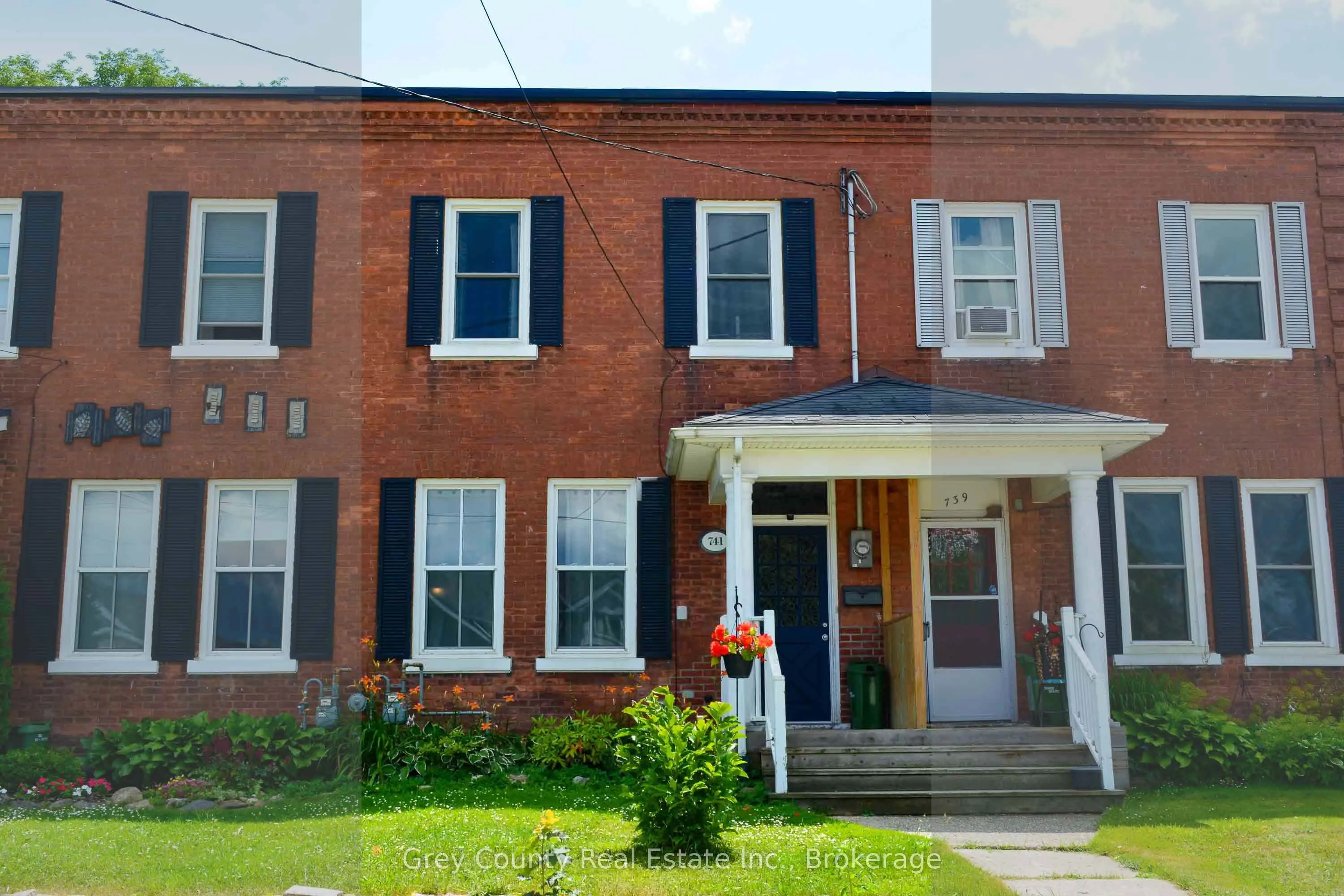741 9th Street E