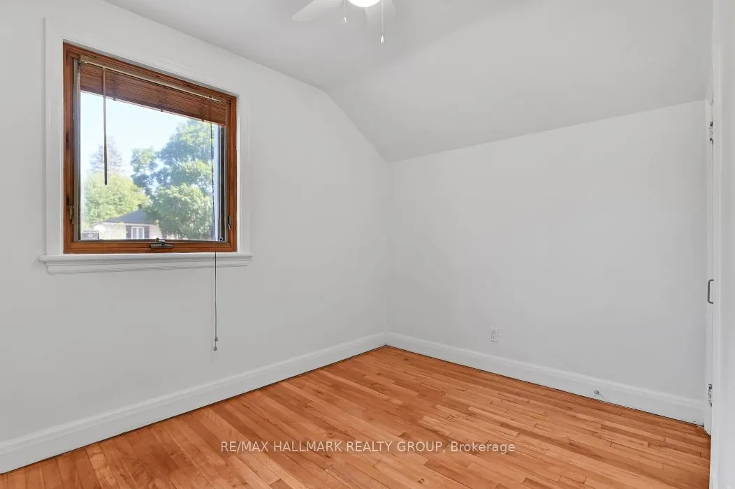 33 Rockcliffe Way