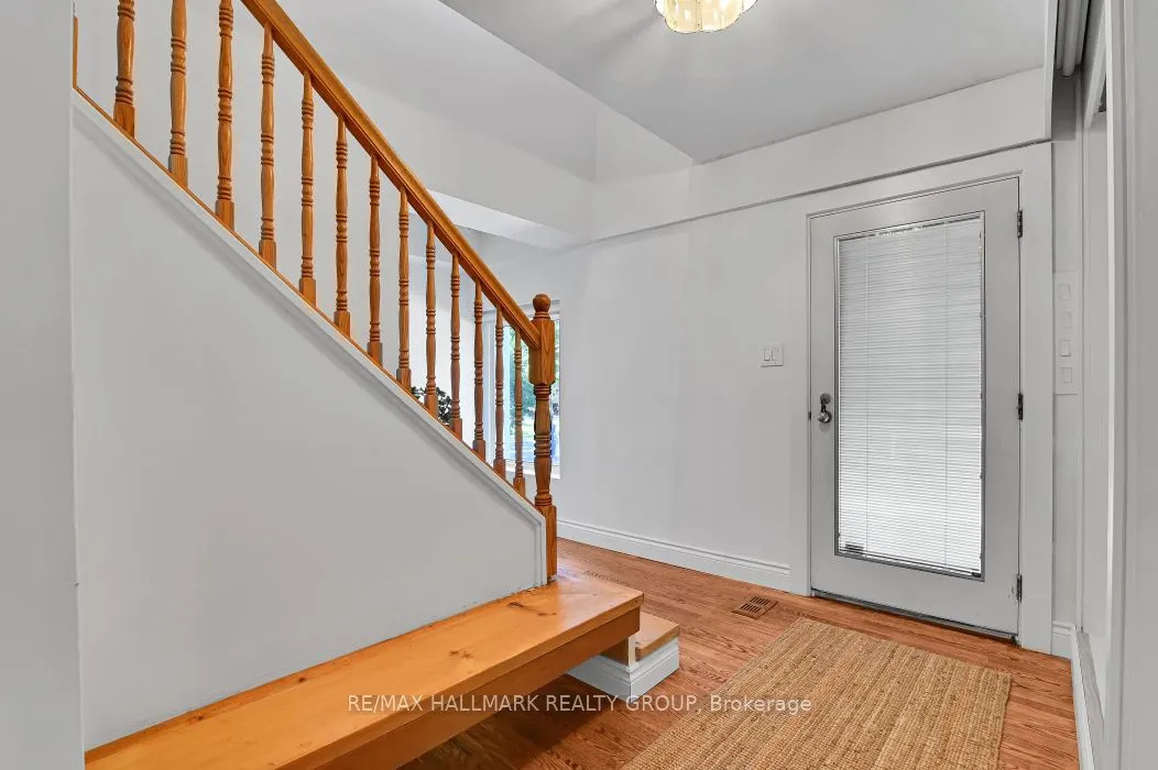33 Rockcliffe Way