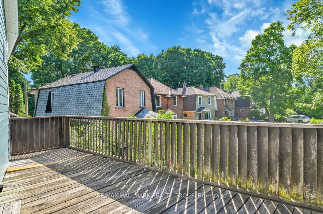 33 Rockcliffe Way